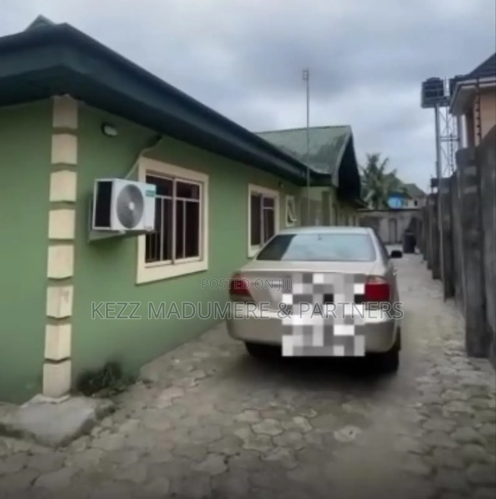 6bdrm Block of Flats in Queens Park Estate for sale