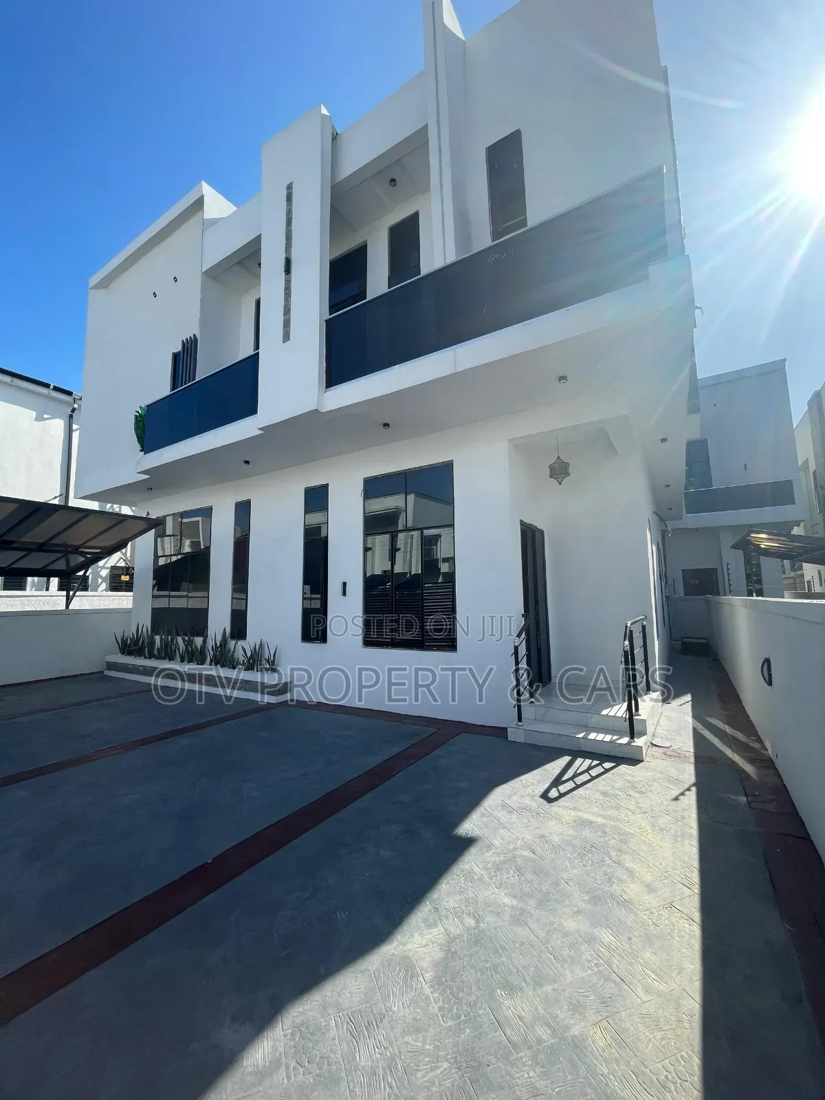 Furnished 5bdrm Duplex in Lekki for sale