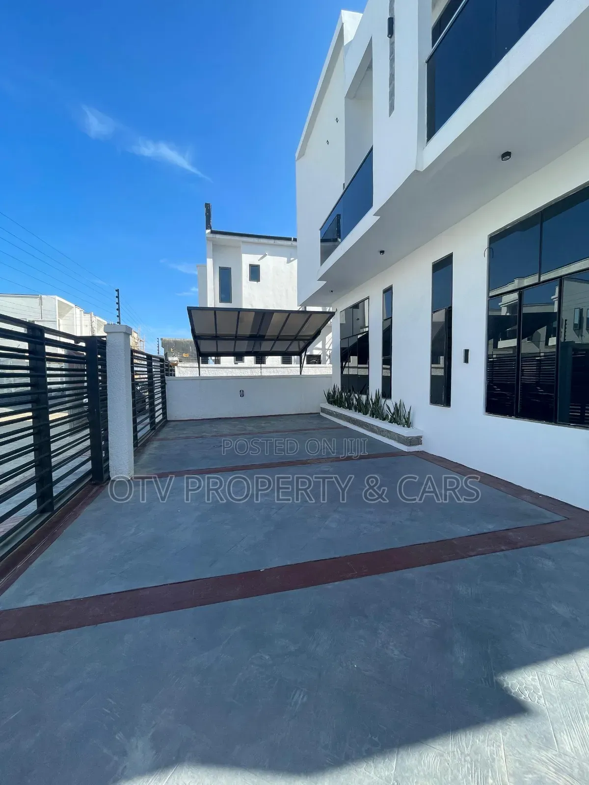 Furnished 5bdrm Duplex in Lekki for sale