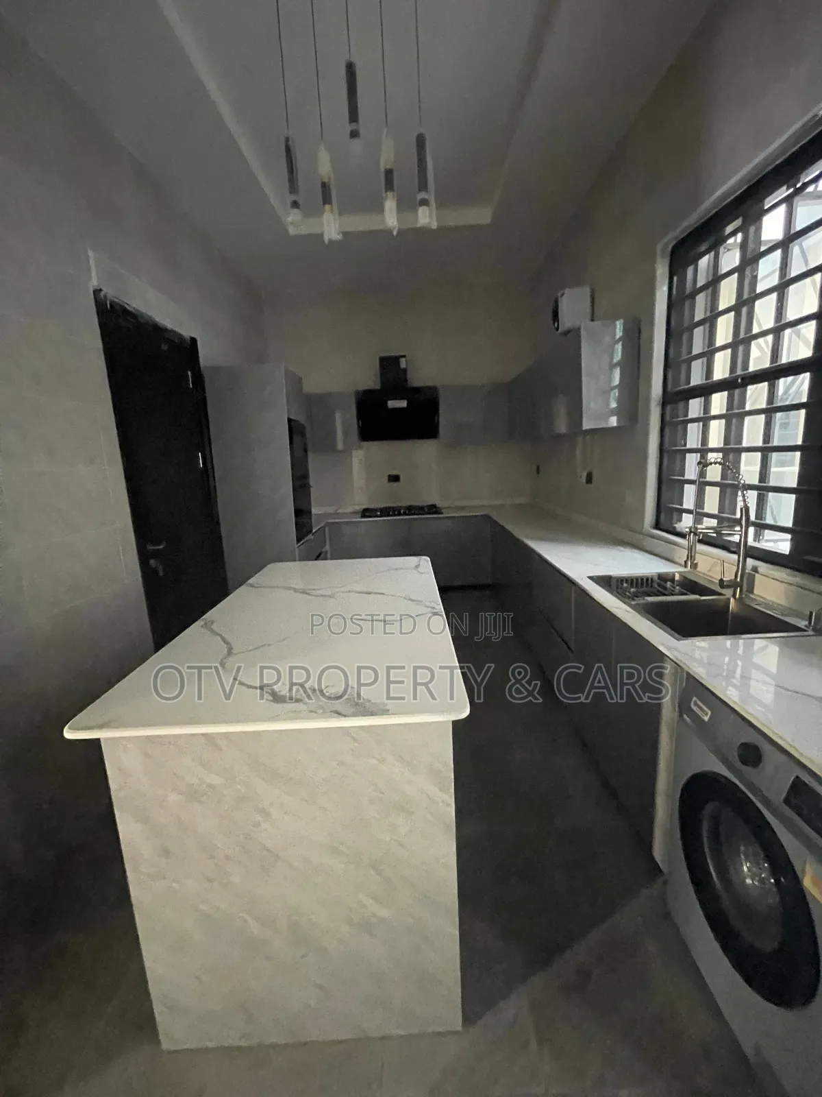 Furnished 5bdrm Duplex in Lekki for sale