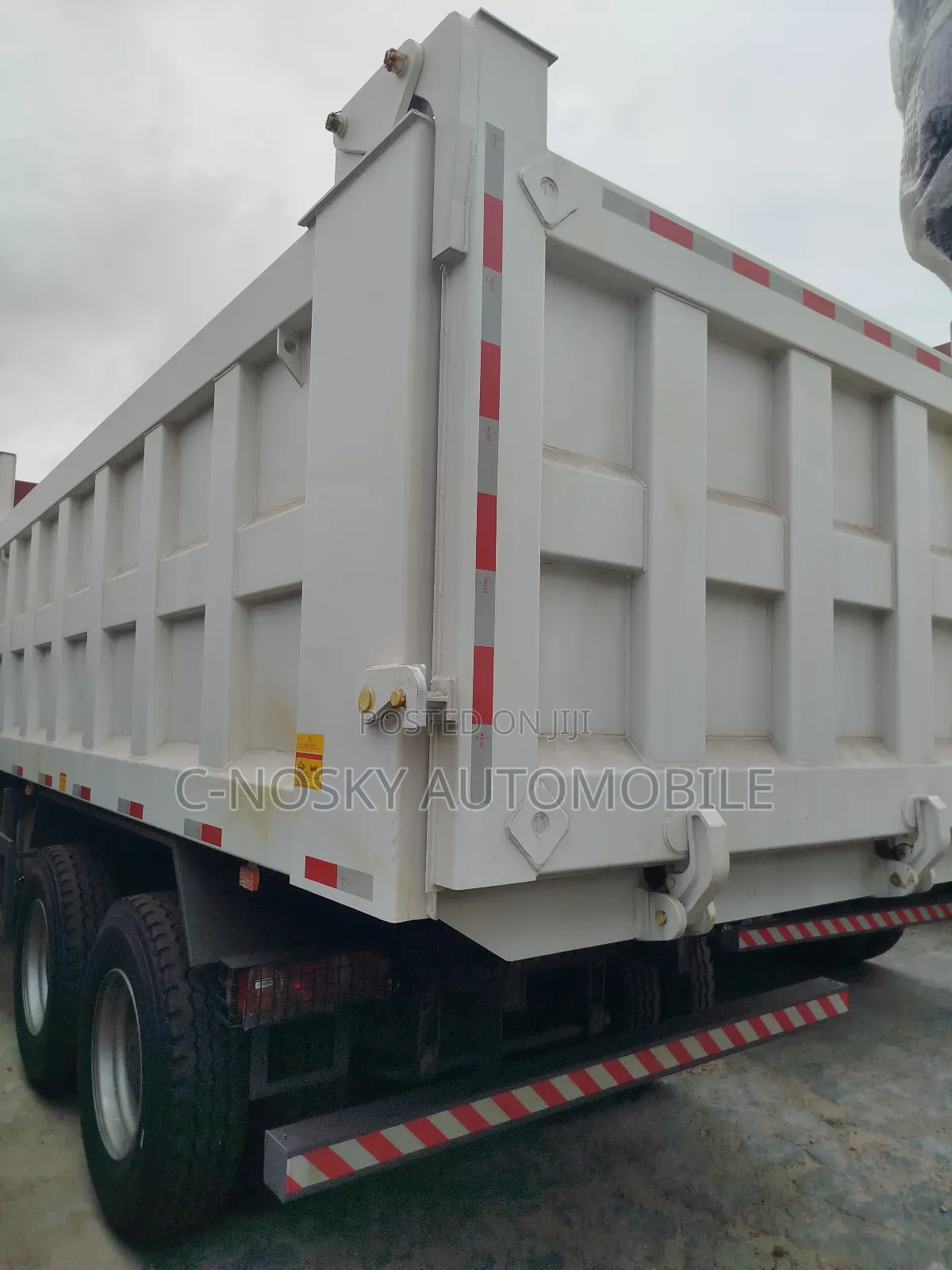 Brand New 371hp Dump Trucks