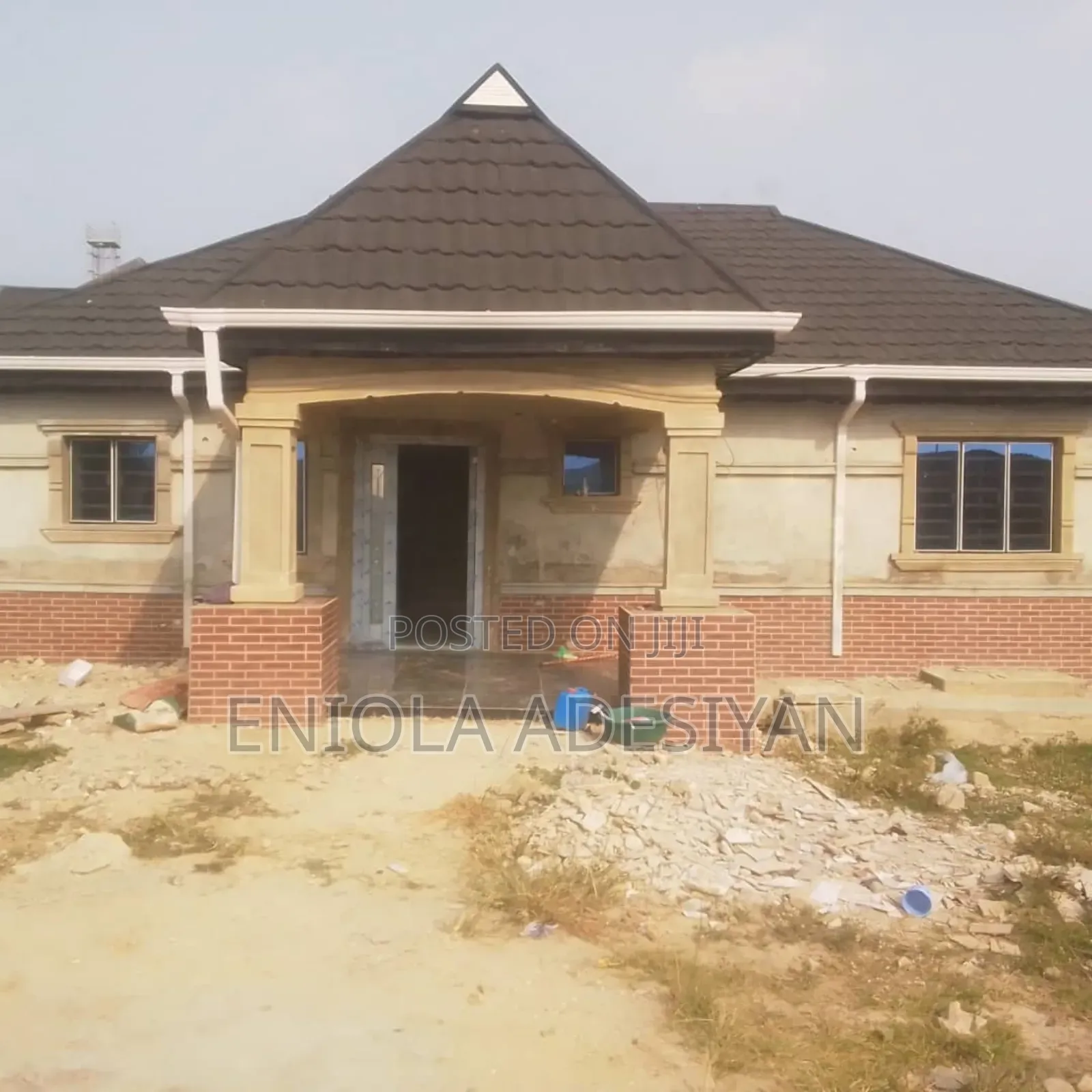 Furnished 2bdrm Bungalow in Agunfoye, Igbogbo for sale