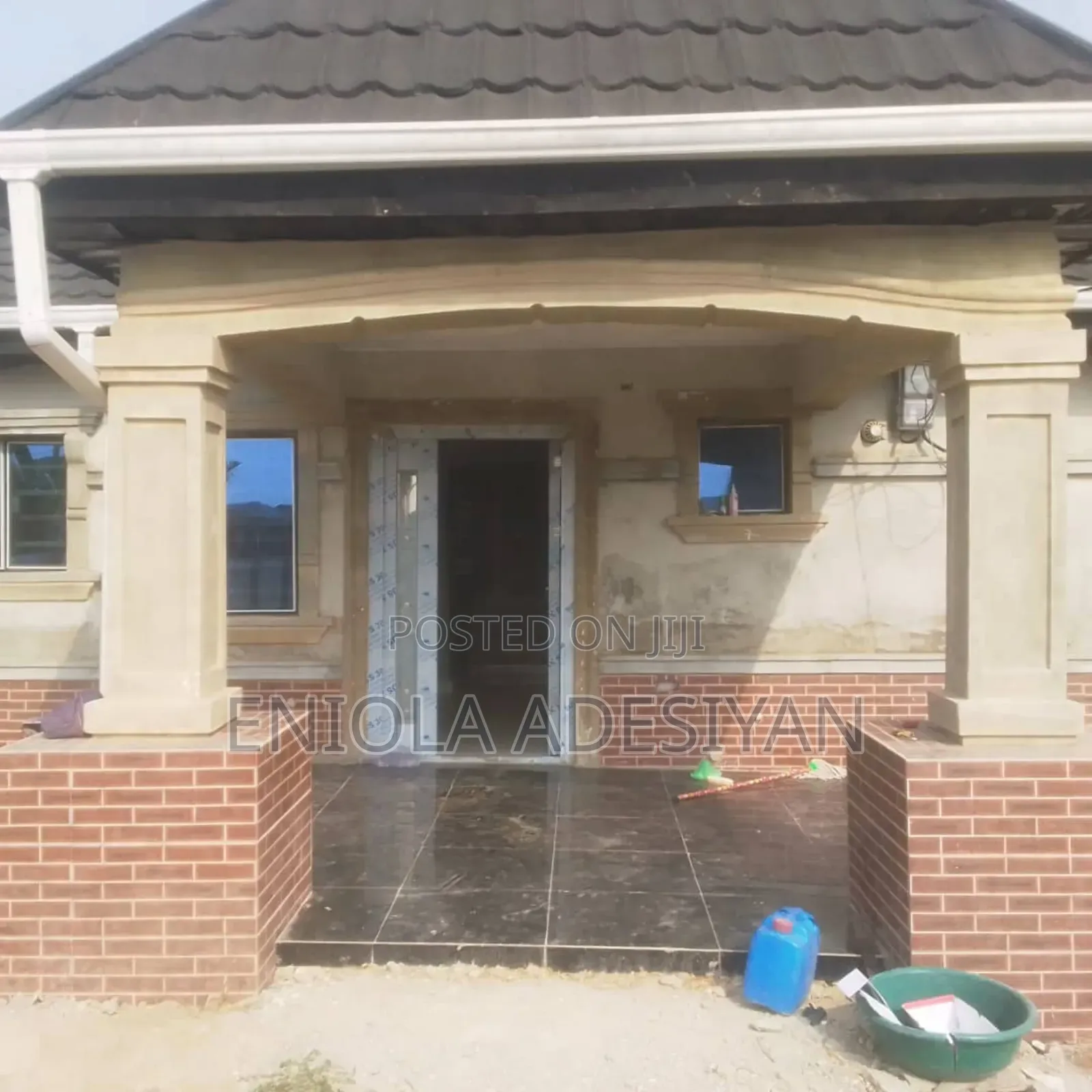 Furnished 2bdrm Bungalow in Agunfoye, Igbogbo for sale