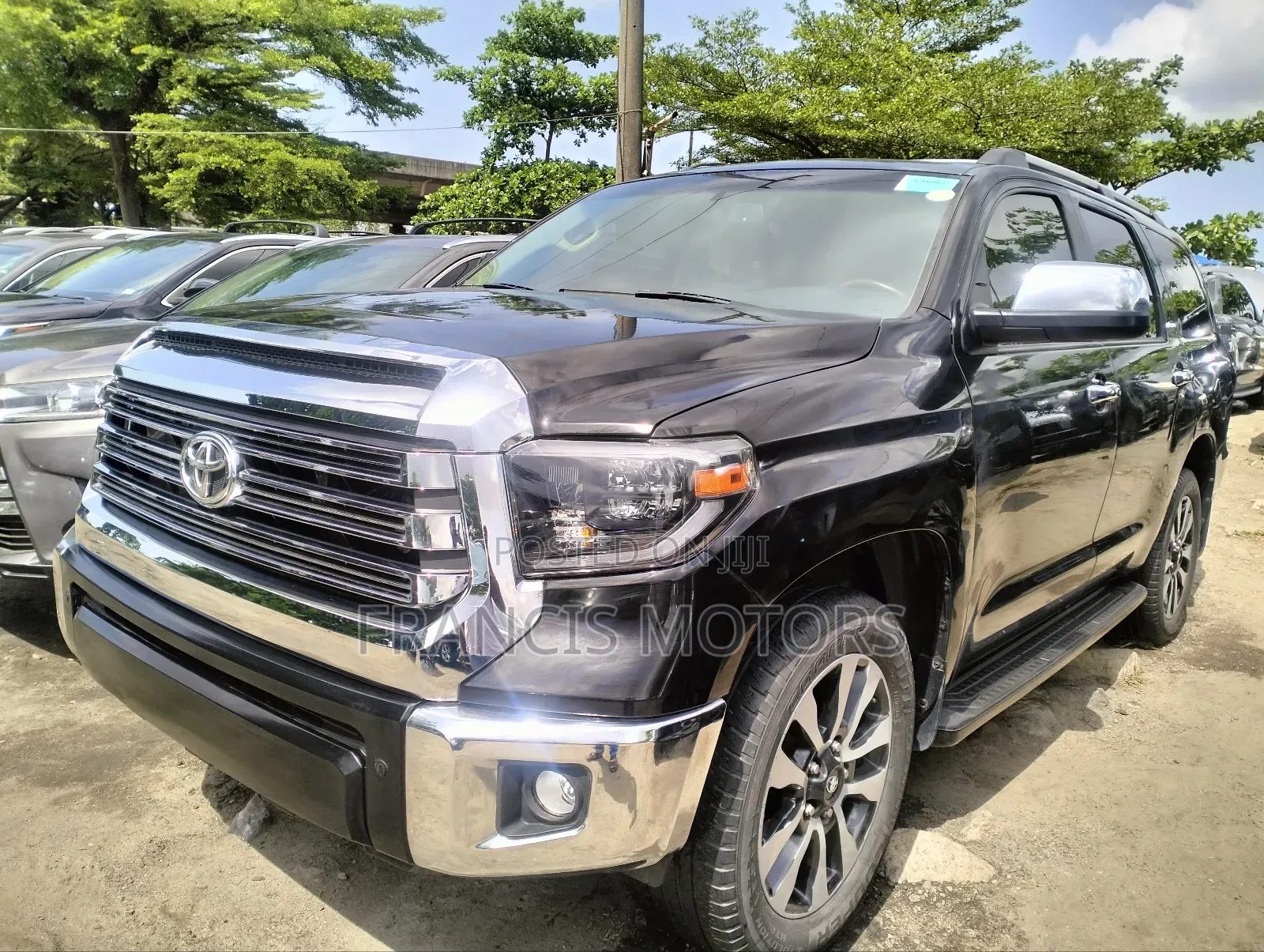 Toyota Sequoia Platinum 4dr SUV 4WD (5.7L 8cyl 6A) 2017 Black