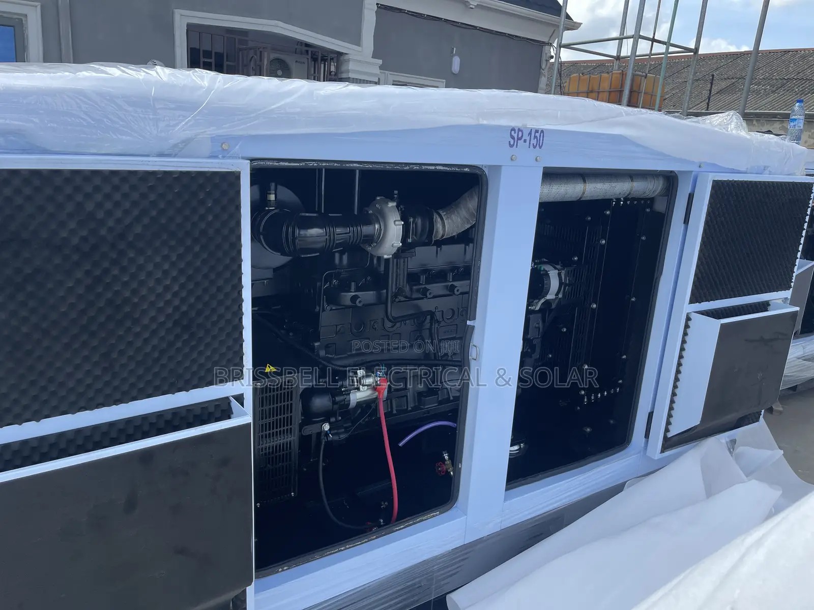 Heavy-duty England Perkins Soundproof Diesel Generator150kva