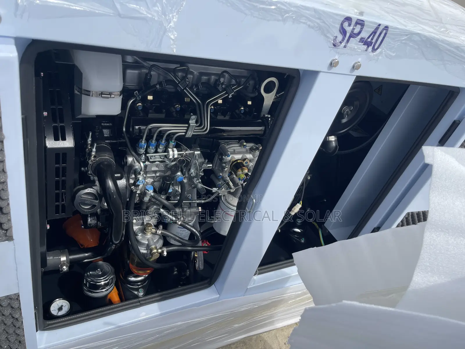 Heavy-duty England Perkins Soundproof Diesel Generator 40kva
