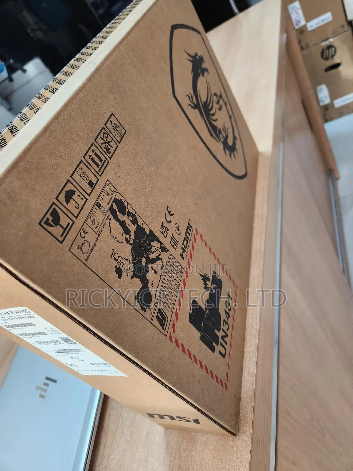 New Laptop MSI MSI Sword 17 16GB Intel Core I9 SSD 1T