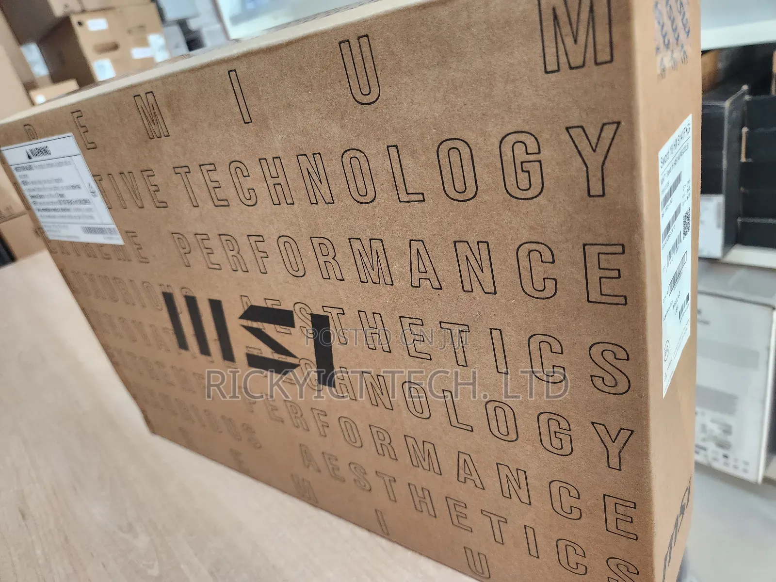 New Laptop MSI MSI Sword 17 16GB Intel Core I9 SSD 1T
