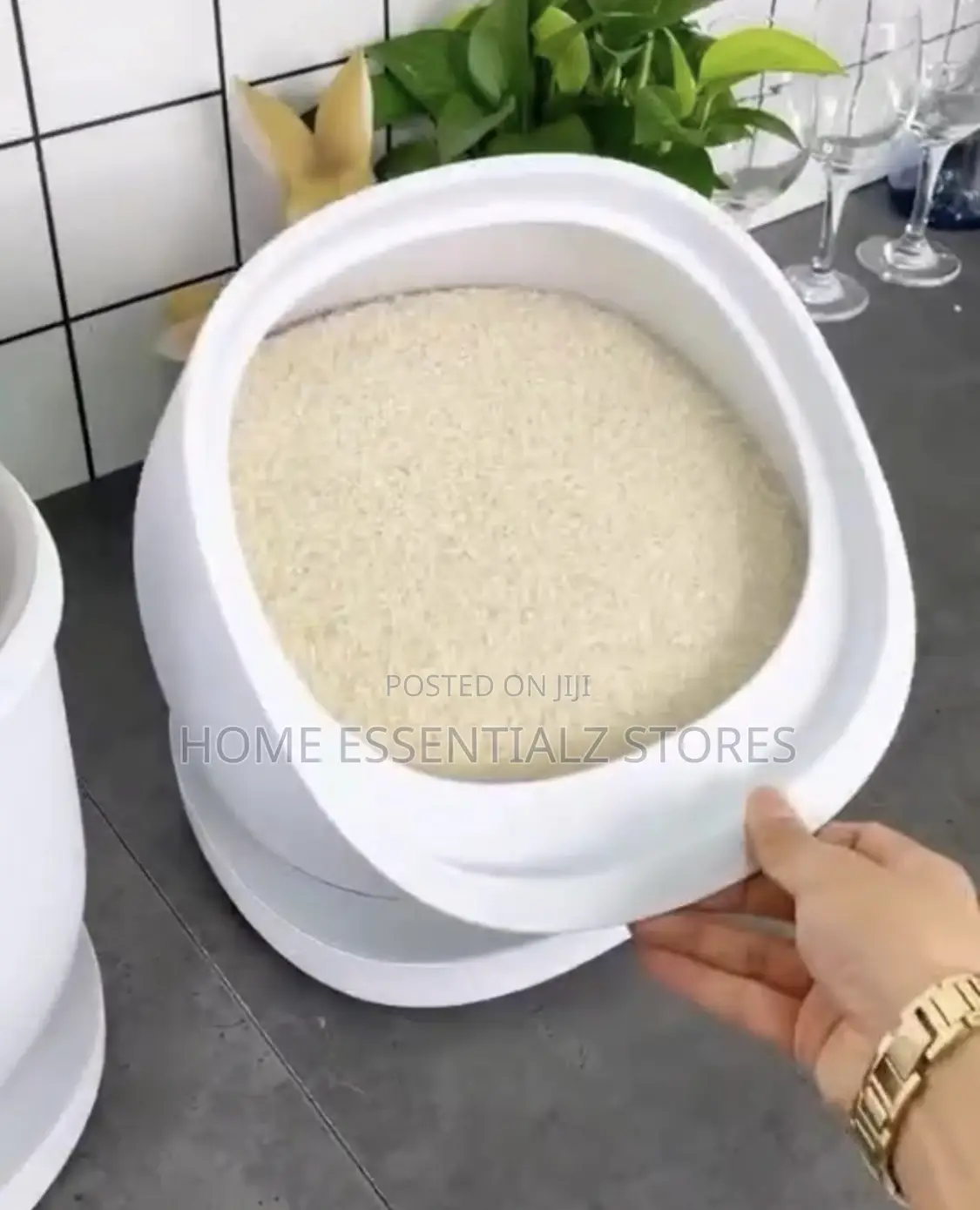 Flipping Grain Rice Bucket
