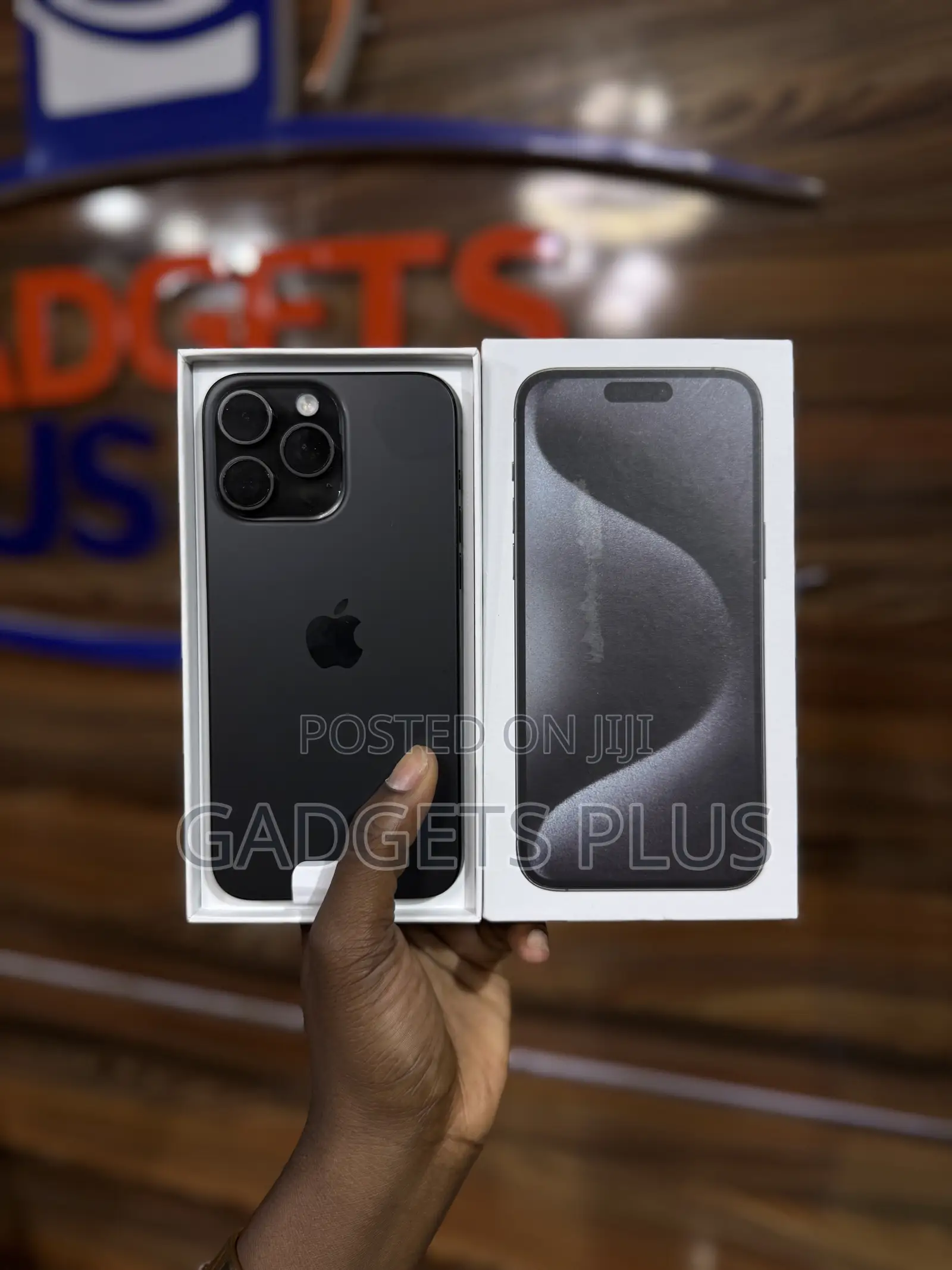 New Apple iPhone 15 Pro Max 256 GB Black