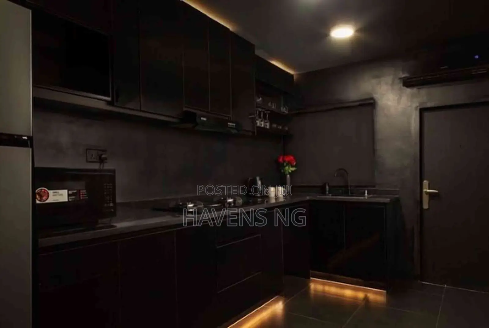 Luxury 1-Bedroom Apartment
