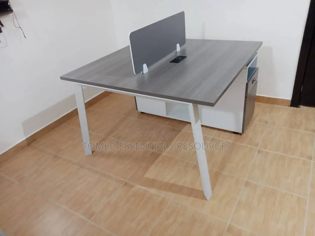 Imported Quality Executive 2 Seaters Workstation Desk