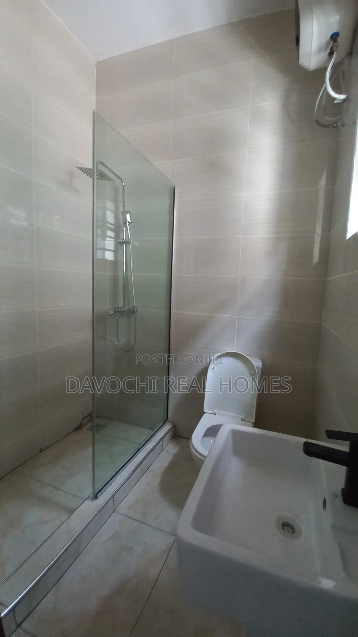 1bdrm Apartment in Orchid Road., Lekki Phase 2 for rent