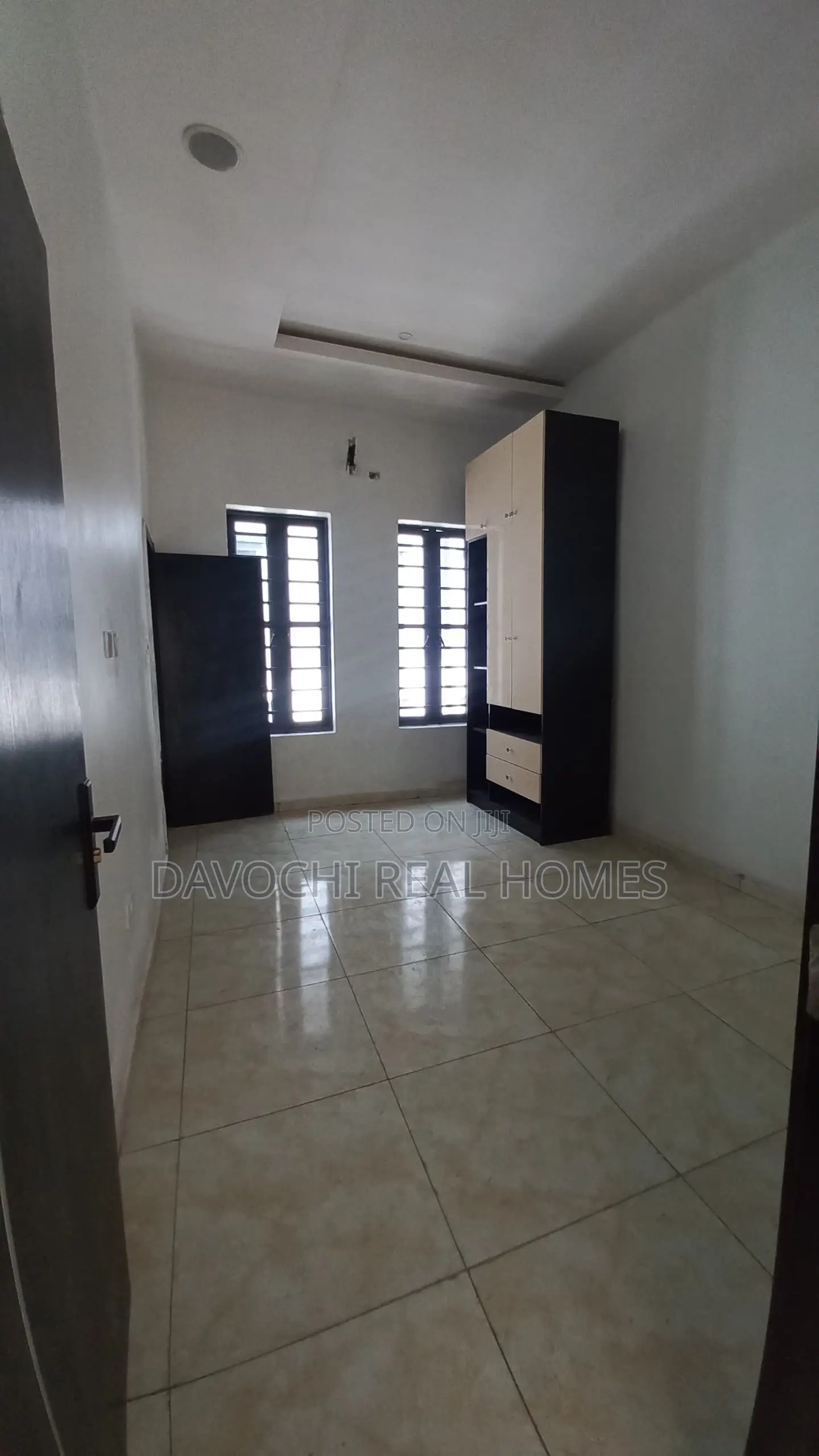 1bdrm Apartment in Orchid Road., Lekki Phase 2 for rent
