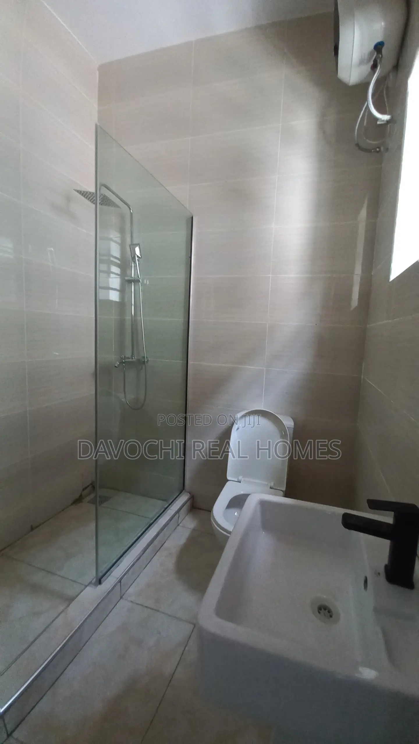 1bdrm Apartment in Orchid Road., Lekki Phase 2 for rent