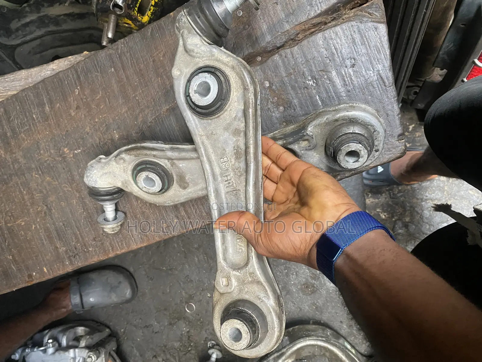 Upper Arm Jeep Cherokee 2022
