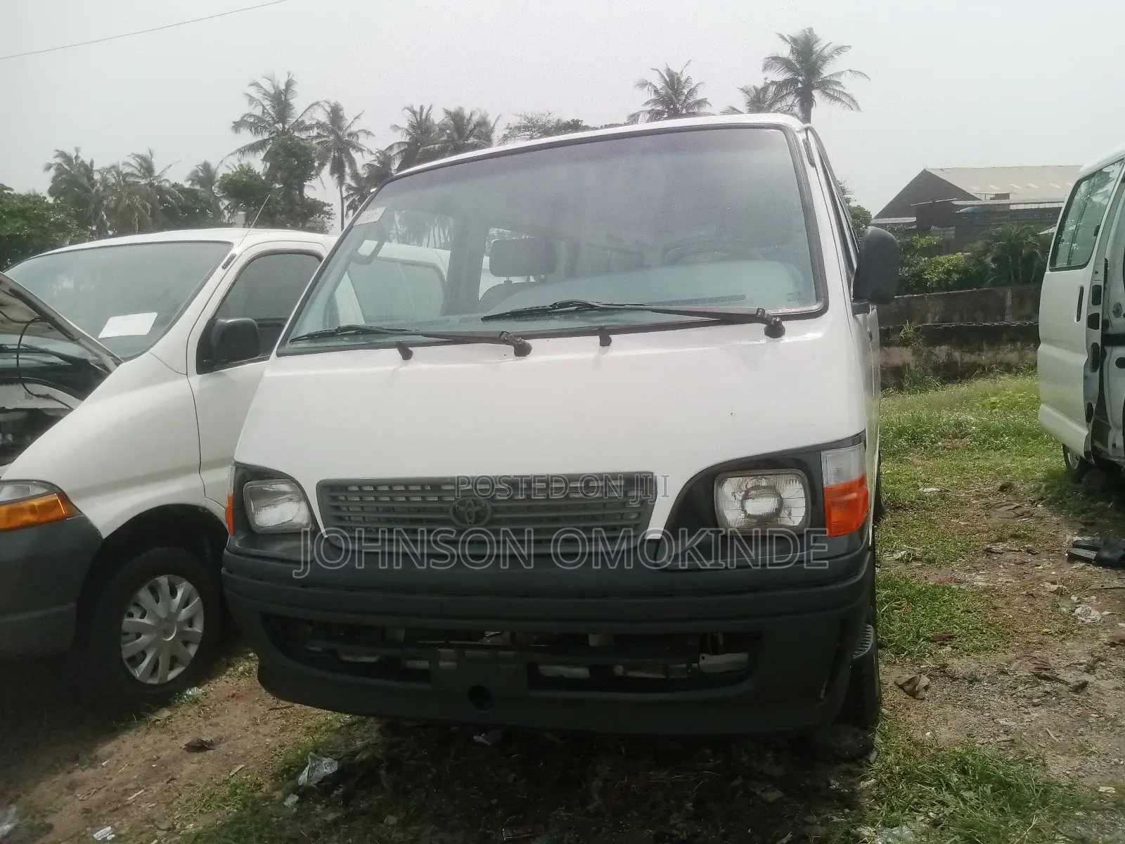 Toyota HiAce 1999 White