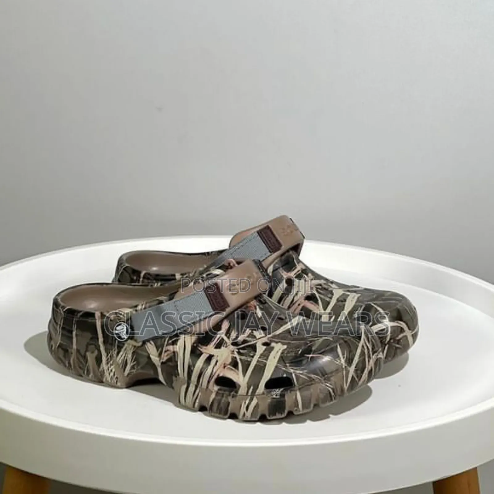 9 Different Beautiful Latest Crocs Picture
