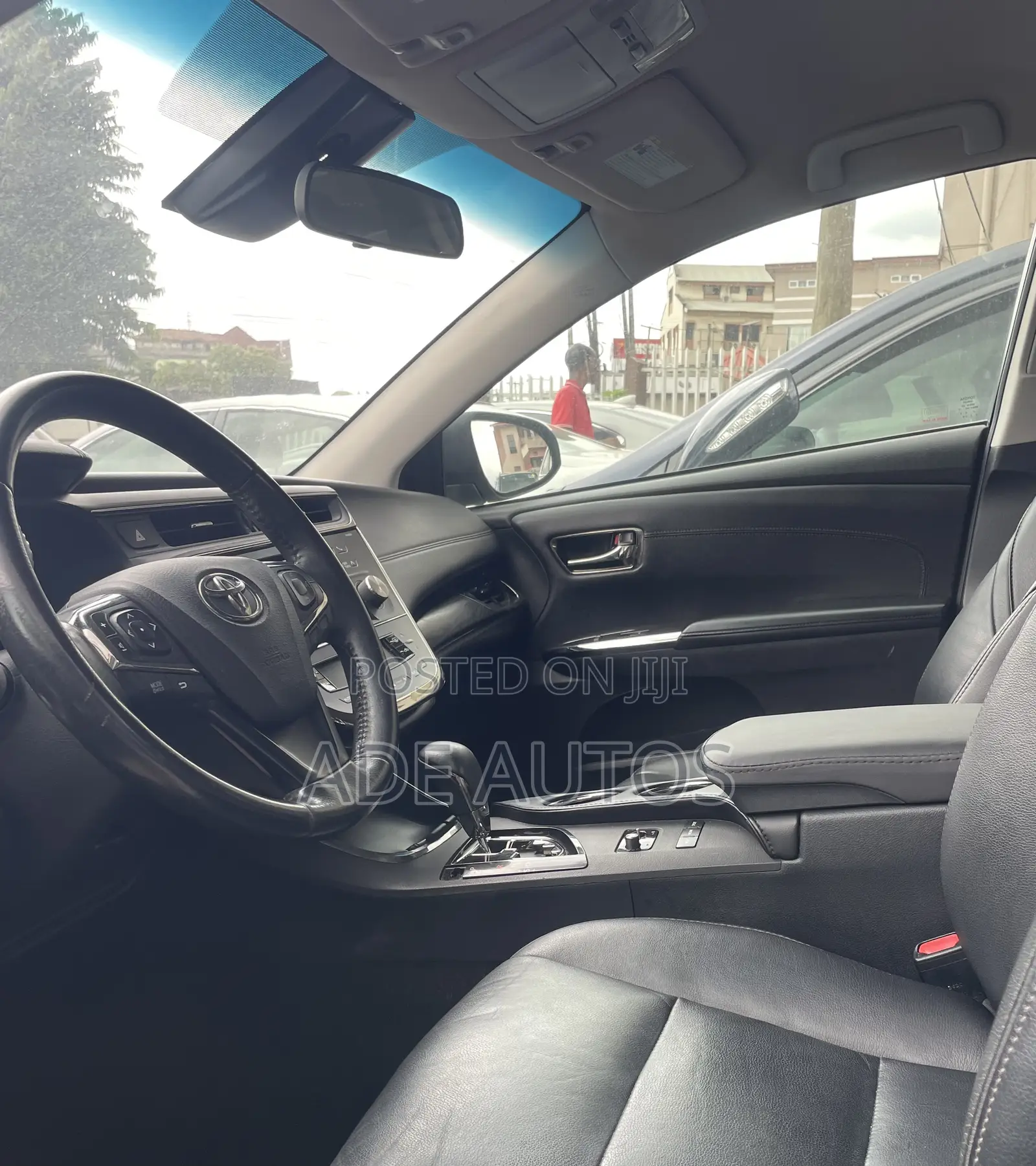 Toyota Avalon XLE Sedan FWD (3.5L 6cyl 6A) 2017 Silver