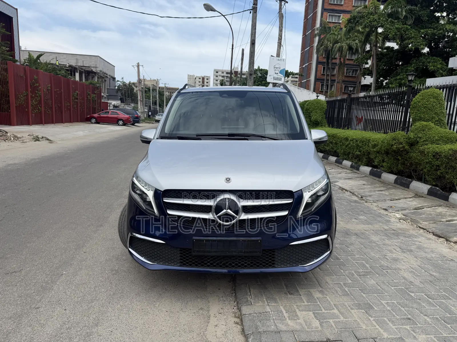Mercedes-Benz V-Class 2023 Blue