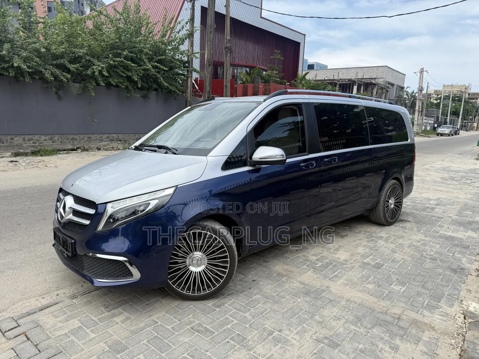 Mercedes-Benz V-Class 2023 Blue
