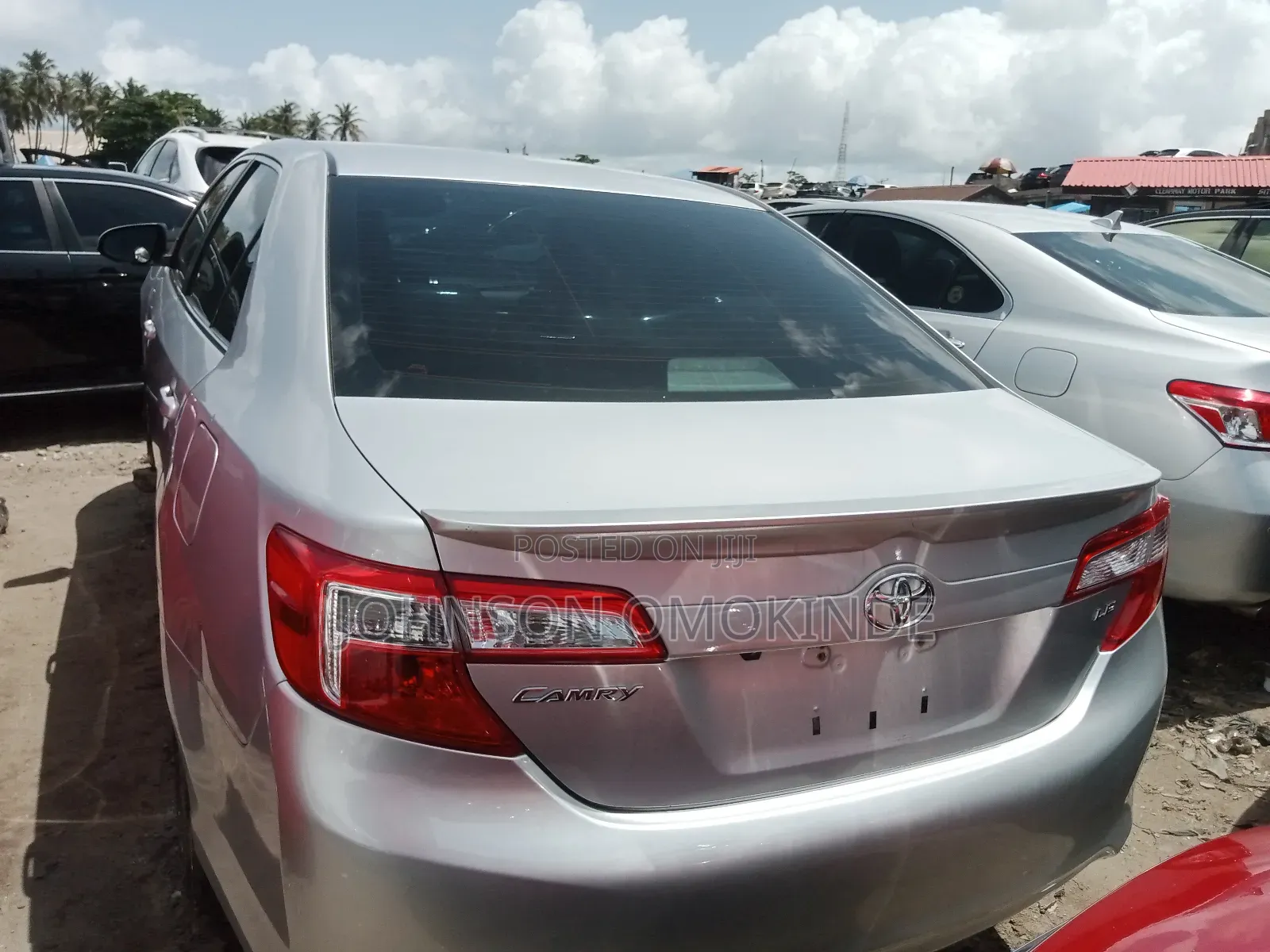 Toyota Camry LE 4dr Sedan (2.5L 4cyl 6A) 2014 Silver