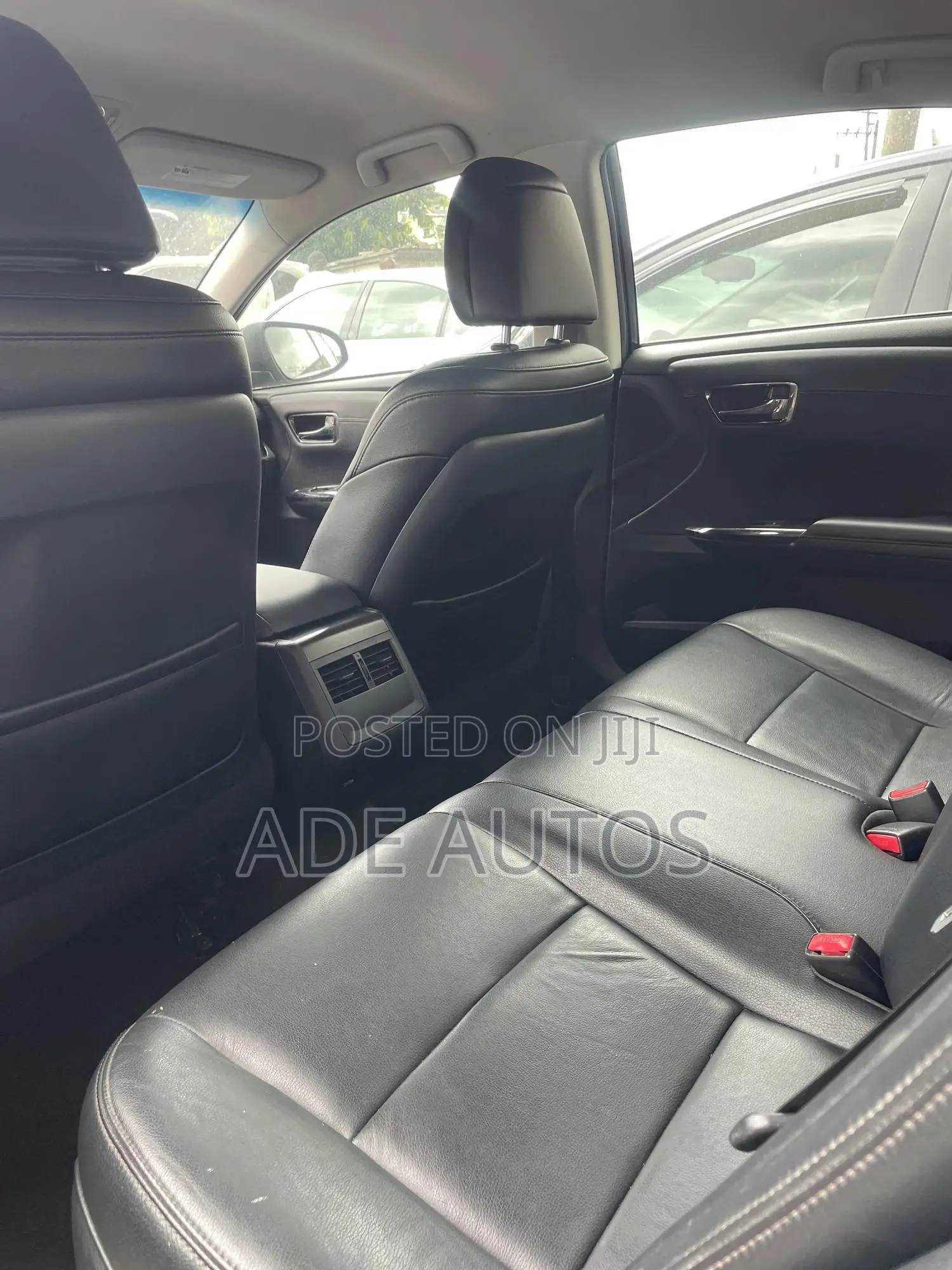 Toyota Avalon XLE Sedan FWD (3.5L 6cyl 6A) 2017 Silver