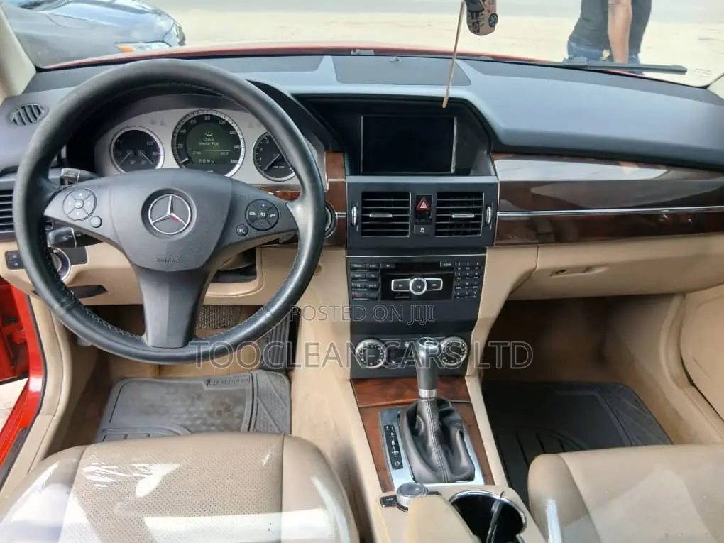 Mercedes-Benz GLK-Class 350 4MATIC 2011 Red