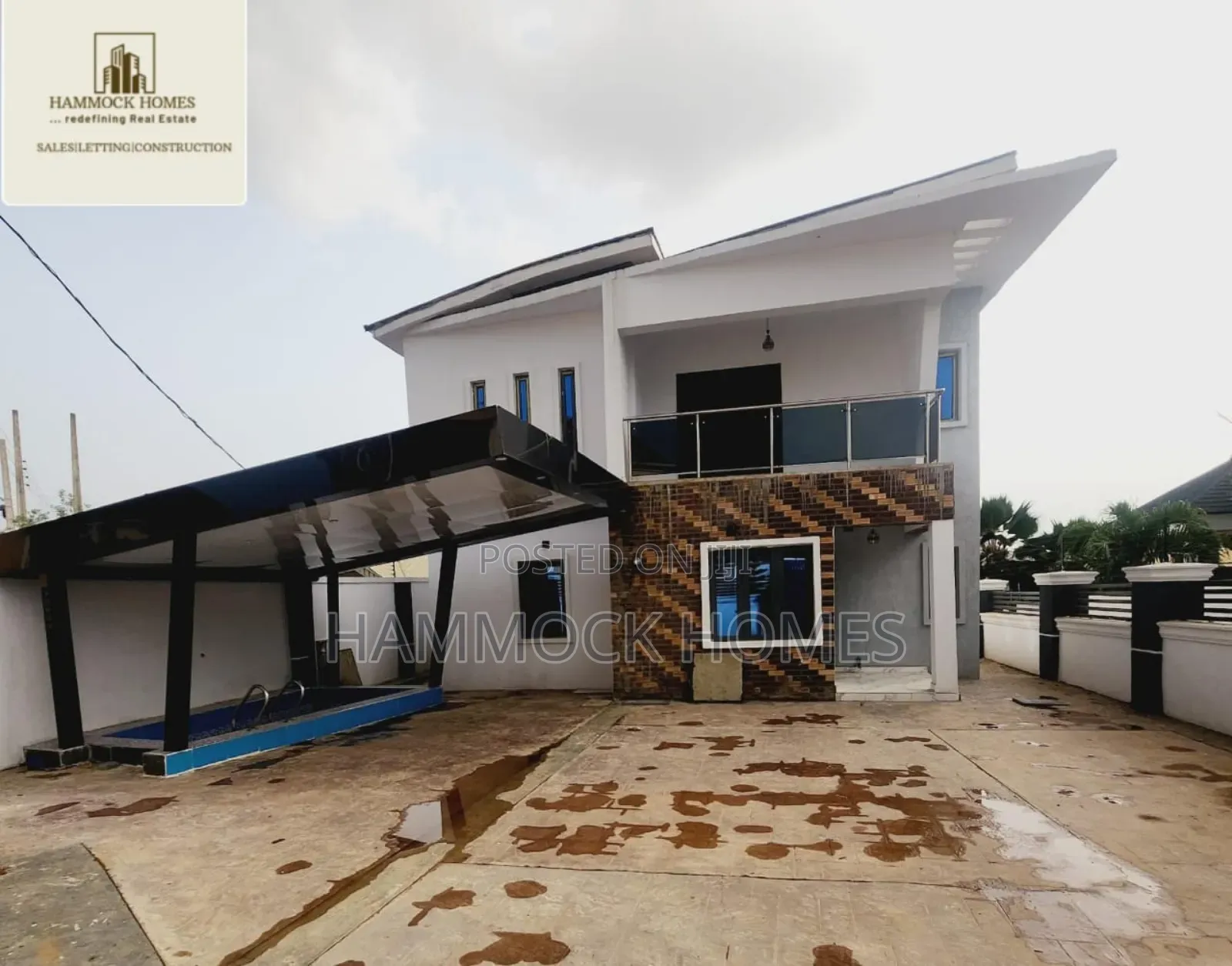 4bdrm Duplex in Oluyole Estate for sale