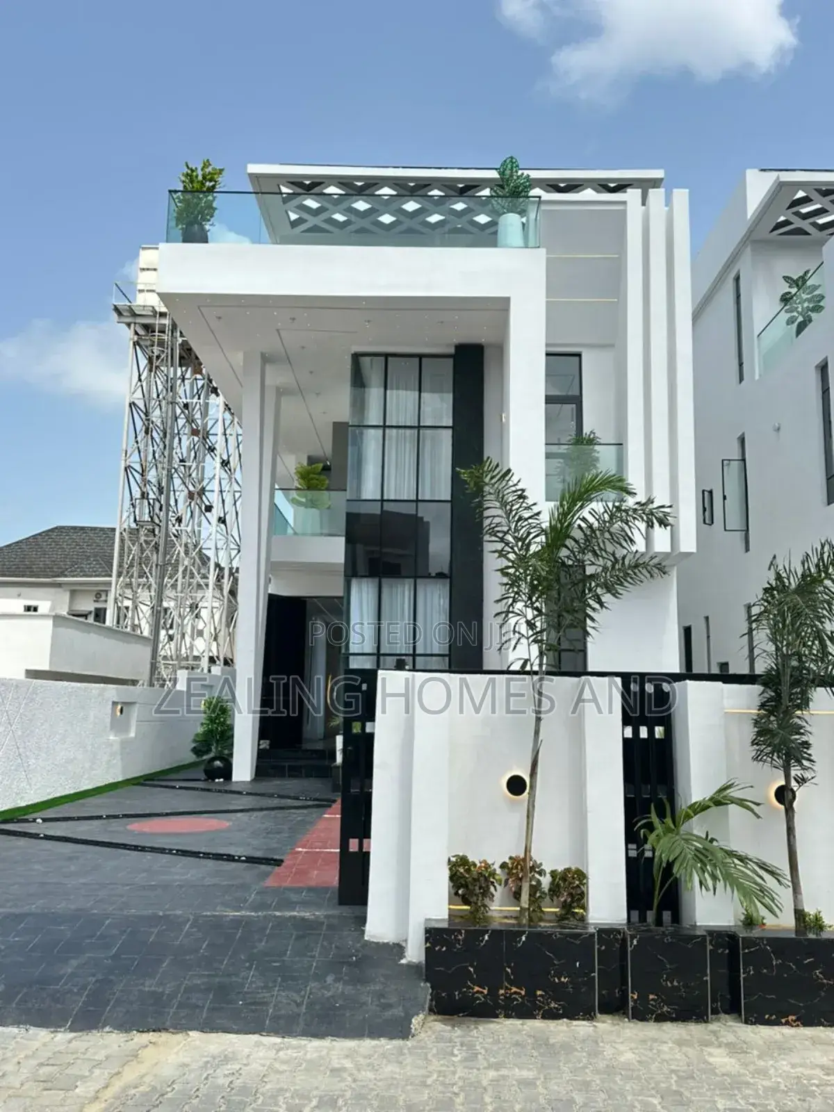Furnished 5bdrm Duplex in Chevron Drive for sale