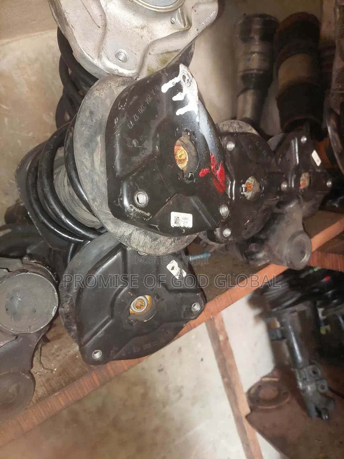 Mercedes Benz 212 Front Shock