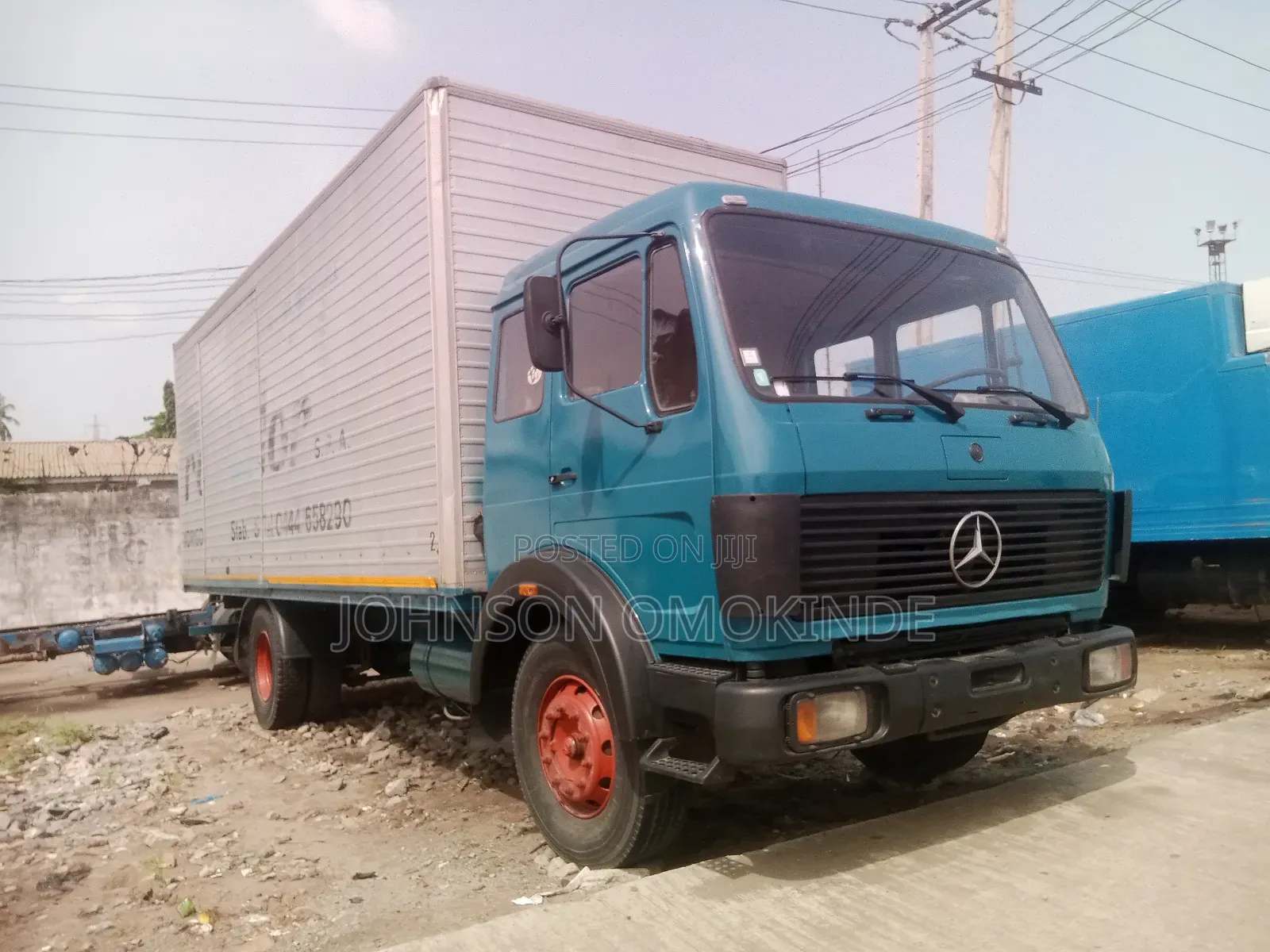 Mercedes Benz 1127