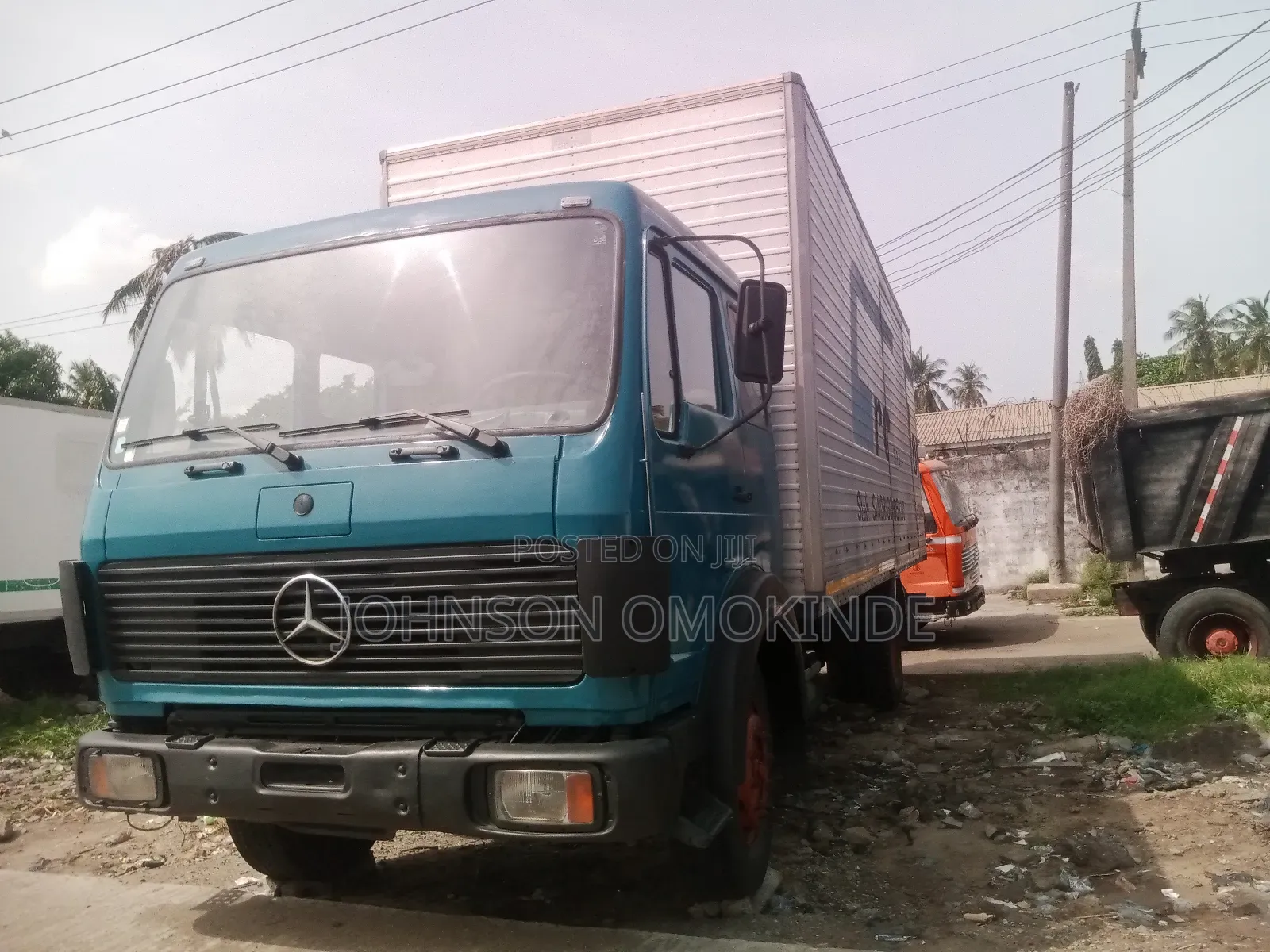 Mercedes Benz 1127
