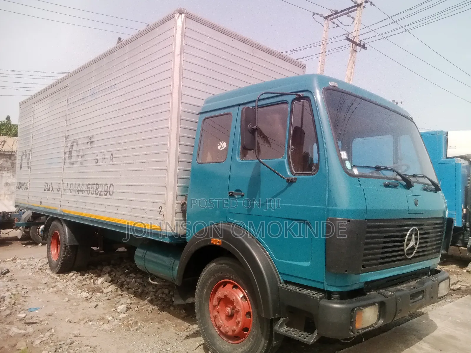 Mercedes Benz 1127