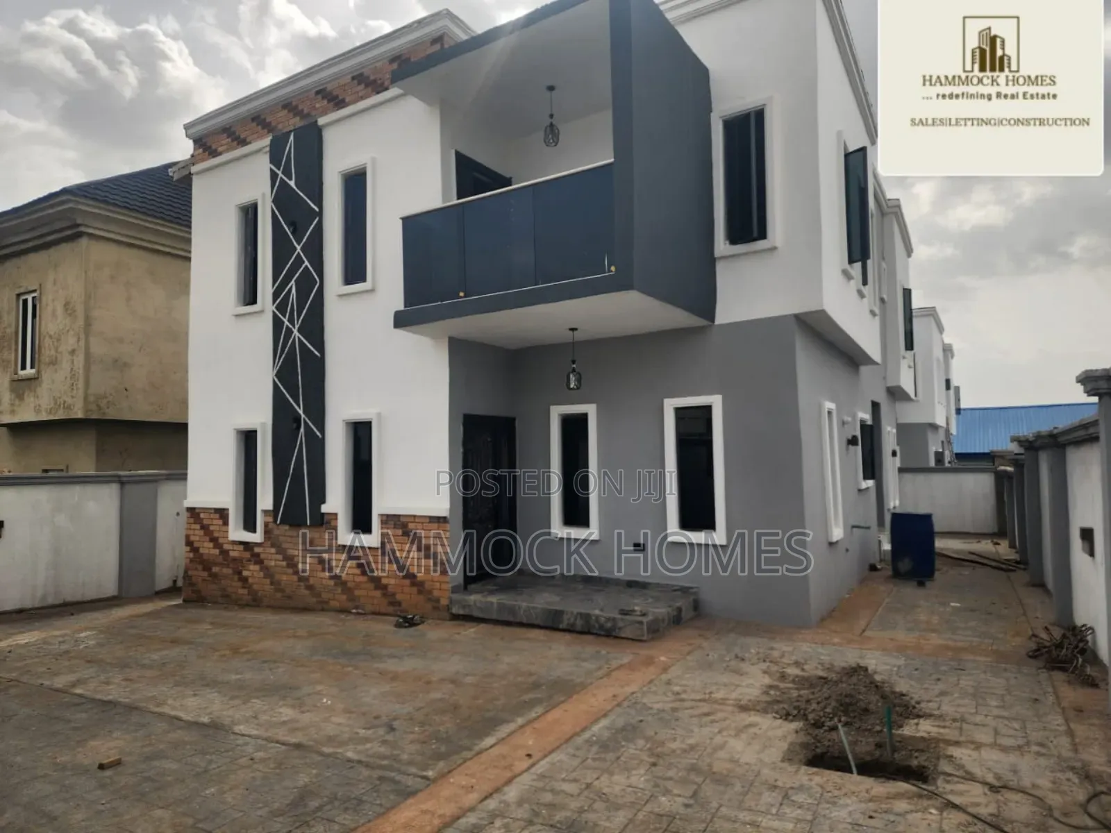 4bdrm Duplex in Kolapo Ishola Gra, Akobo for sale