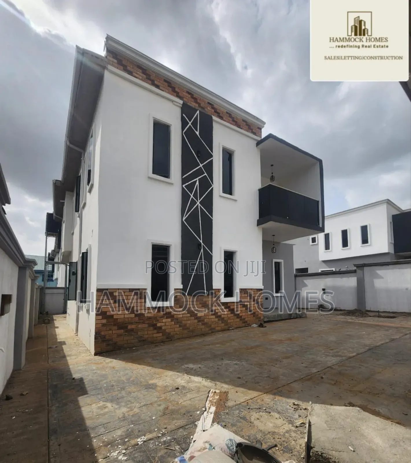 4bdrm Duplex in Kolapo Ishola Gra, Akobo for sale
