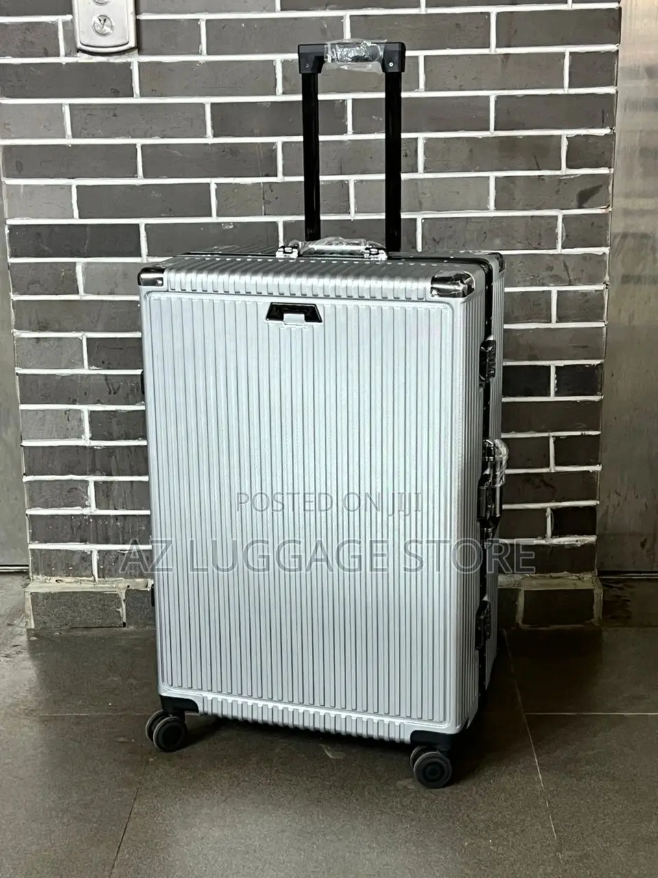 Single Large Size Luggage Box