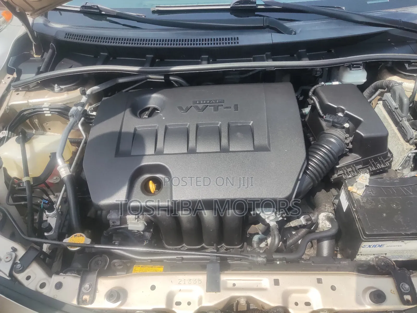 Toyota Corolla LE 4dr Sedan (1.8L 4cyl 4A) 2013 Gold