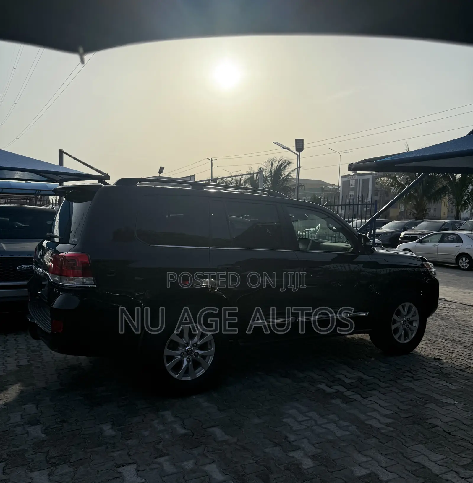 Toyota Land Cruiser 5.7 V8 GXR 2016 Black