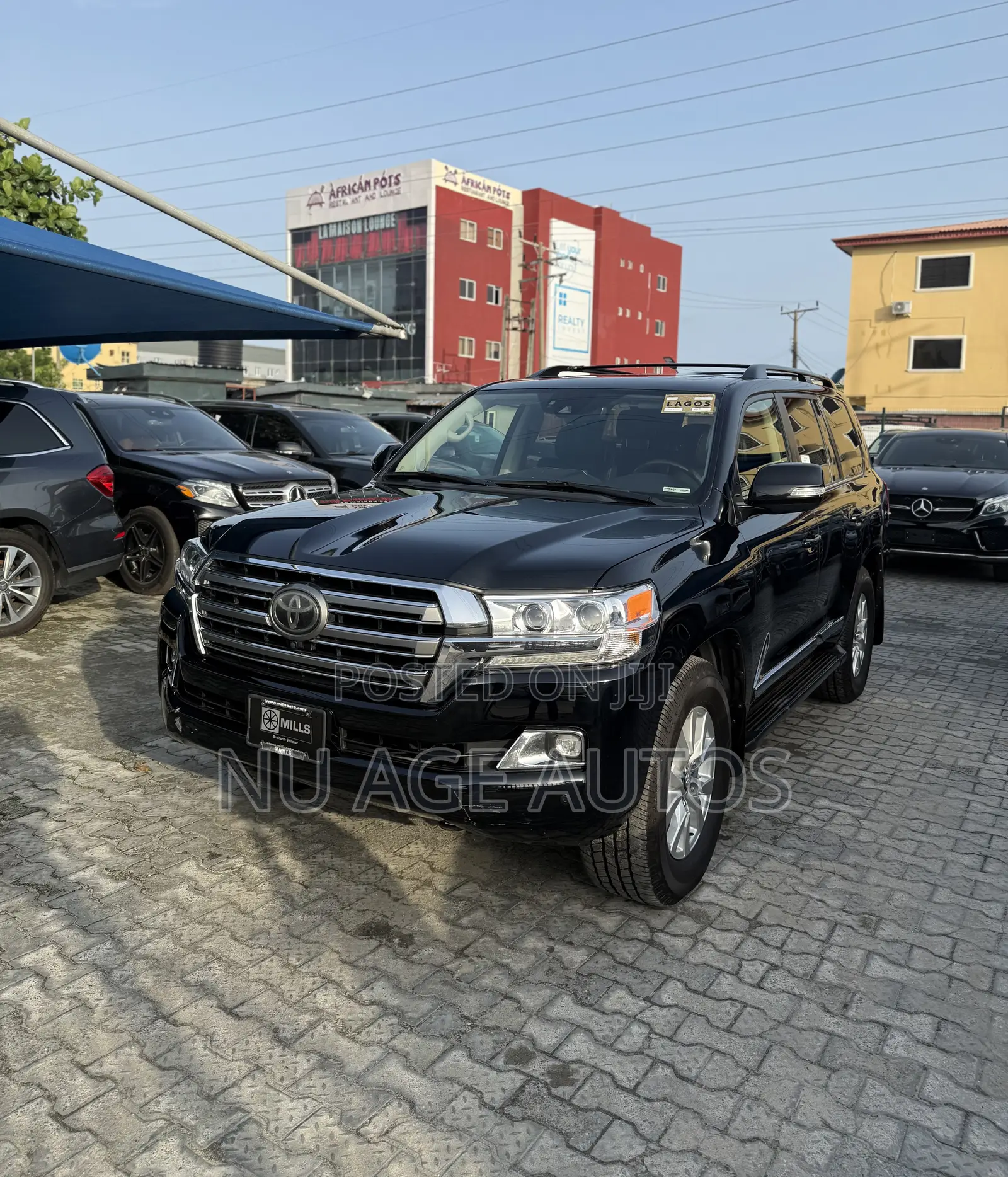 Toyota Land Cruiser 5.7 V8 GXR 2016 Black