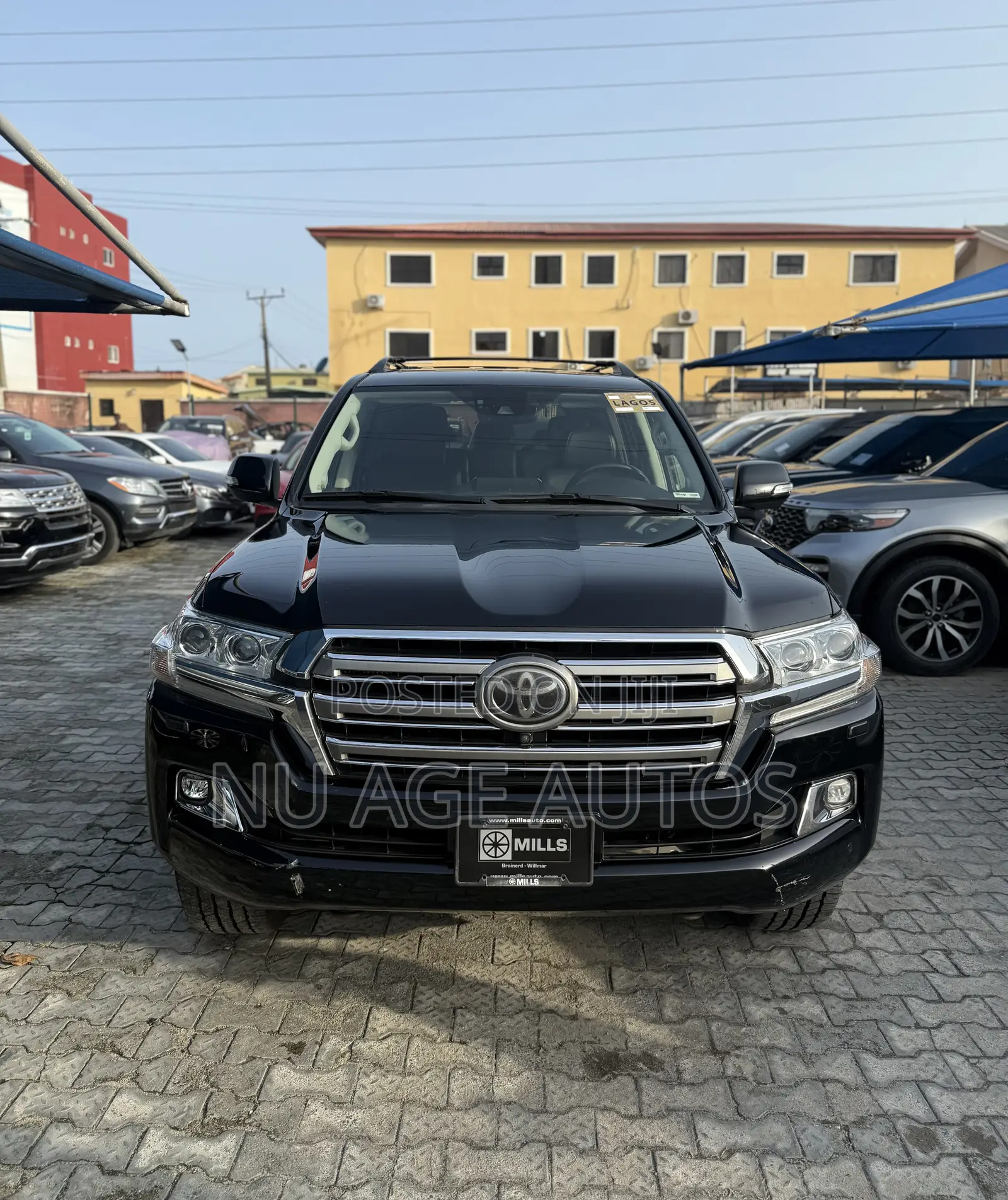 Toyota Land Cruiser 5.7 V8 GXR 2016 Black