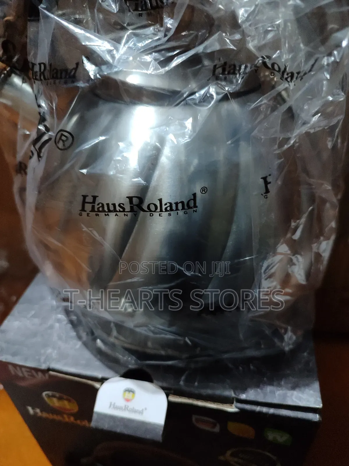 Haus Roland Whistling Kettle - 2l (Silver)