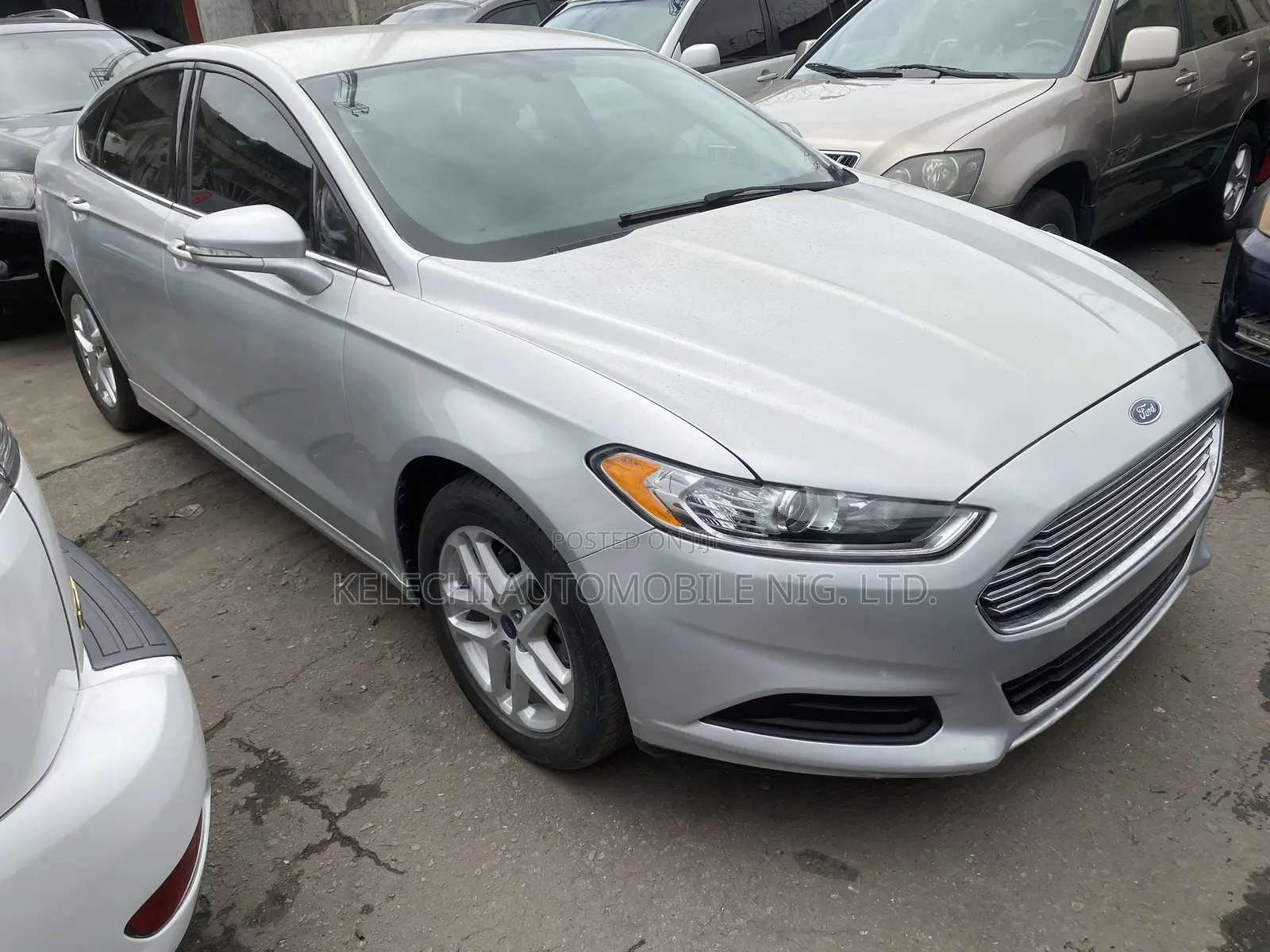 Ford Fusion SE 4dr Sedan (2.5L 4cyl 6A) 2014 Silver
