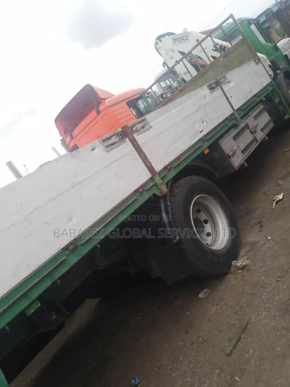 Mercedes Benz 7 Tons Hiab 2004 Green