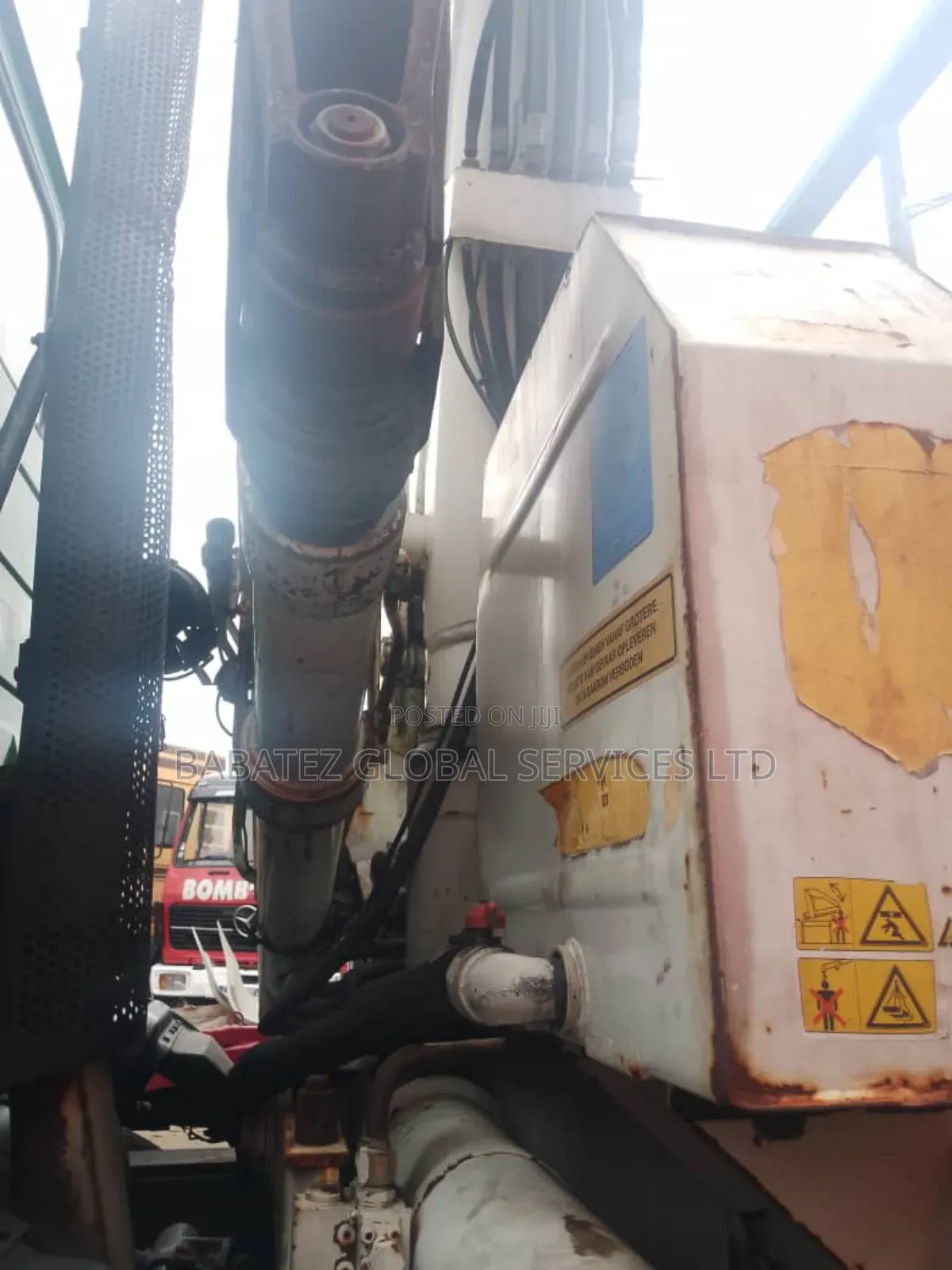 Mercedes Benz 7 Tons Hiab 2004 Green