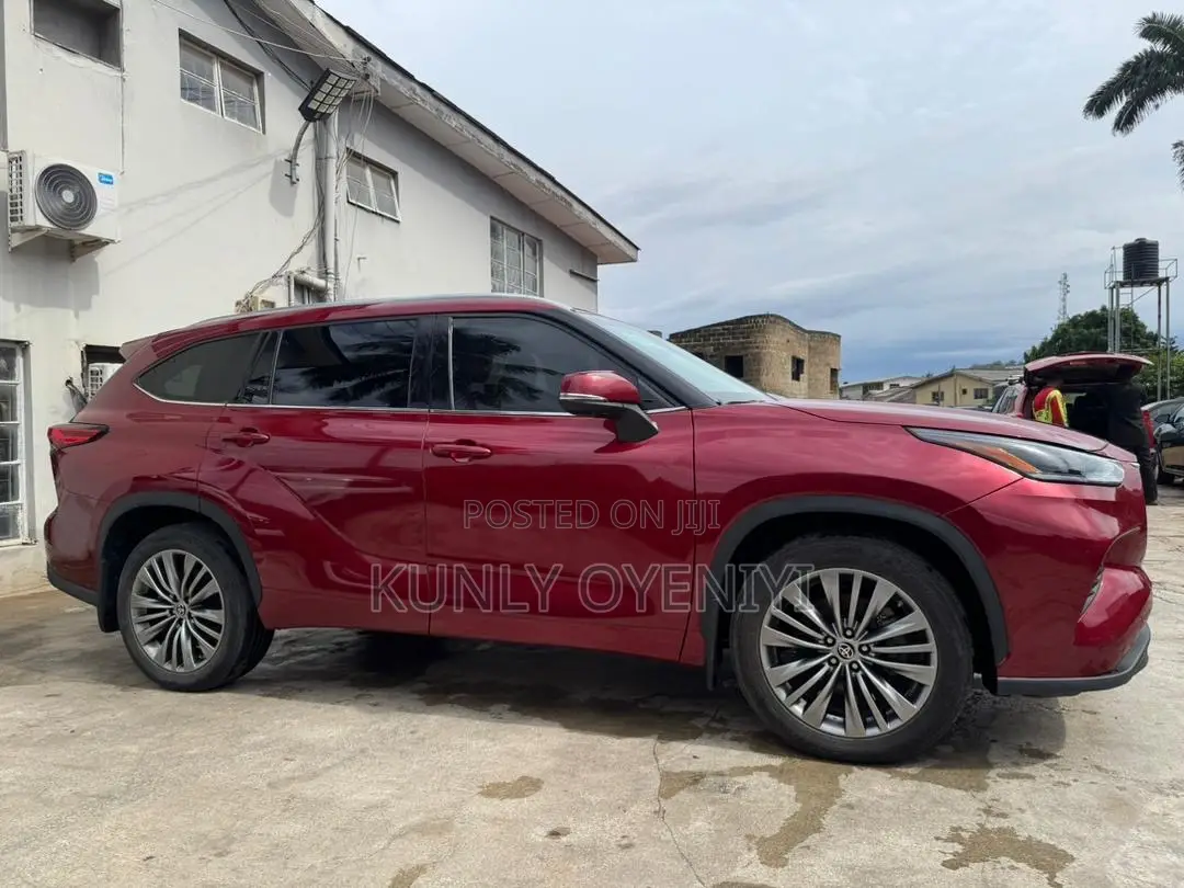 Toyota Highlander Platinum 2021 Burgundy