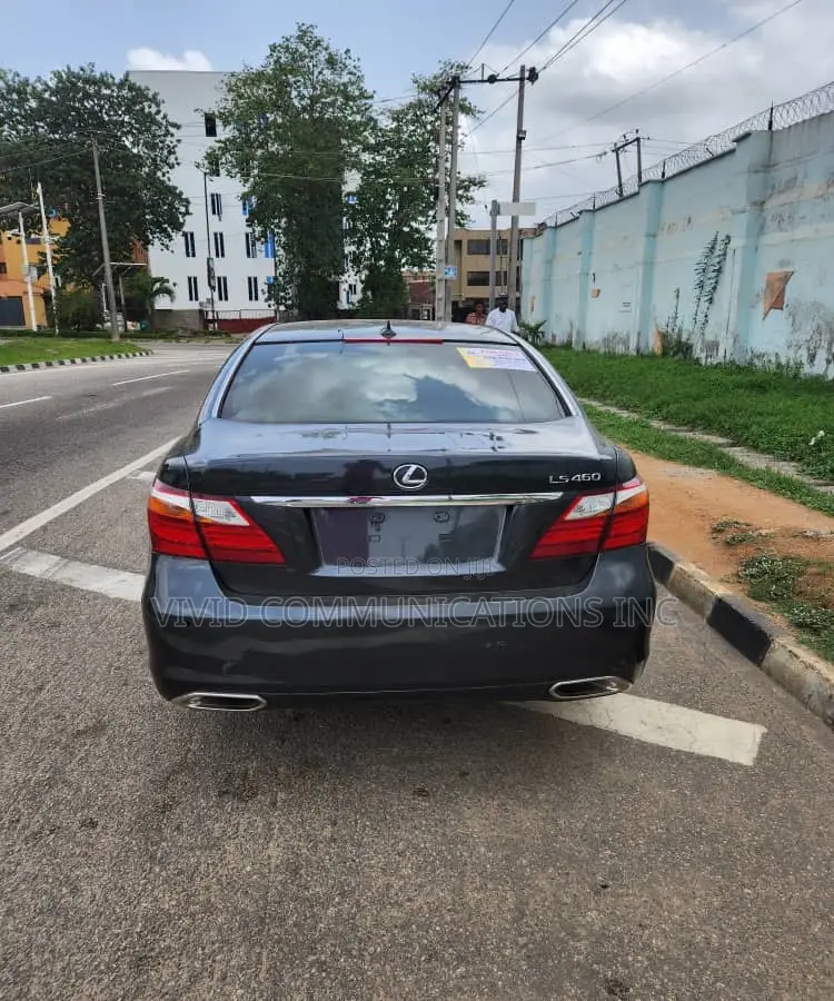 Lexus LS 460 L AWD 2011 Gray