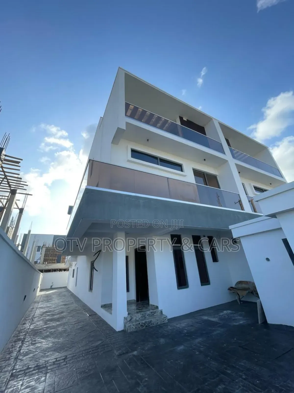 Furnished 5bdrm Duplex in Lekki Phase 1 for sale