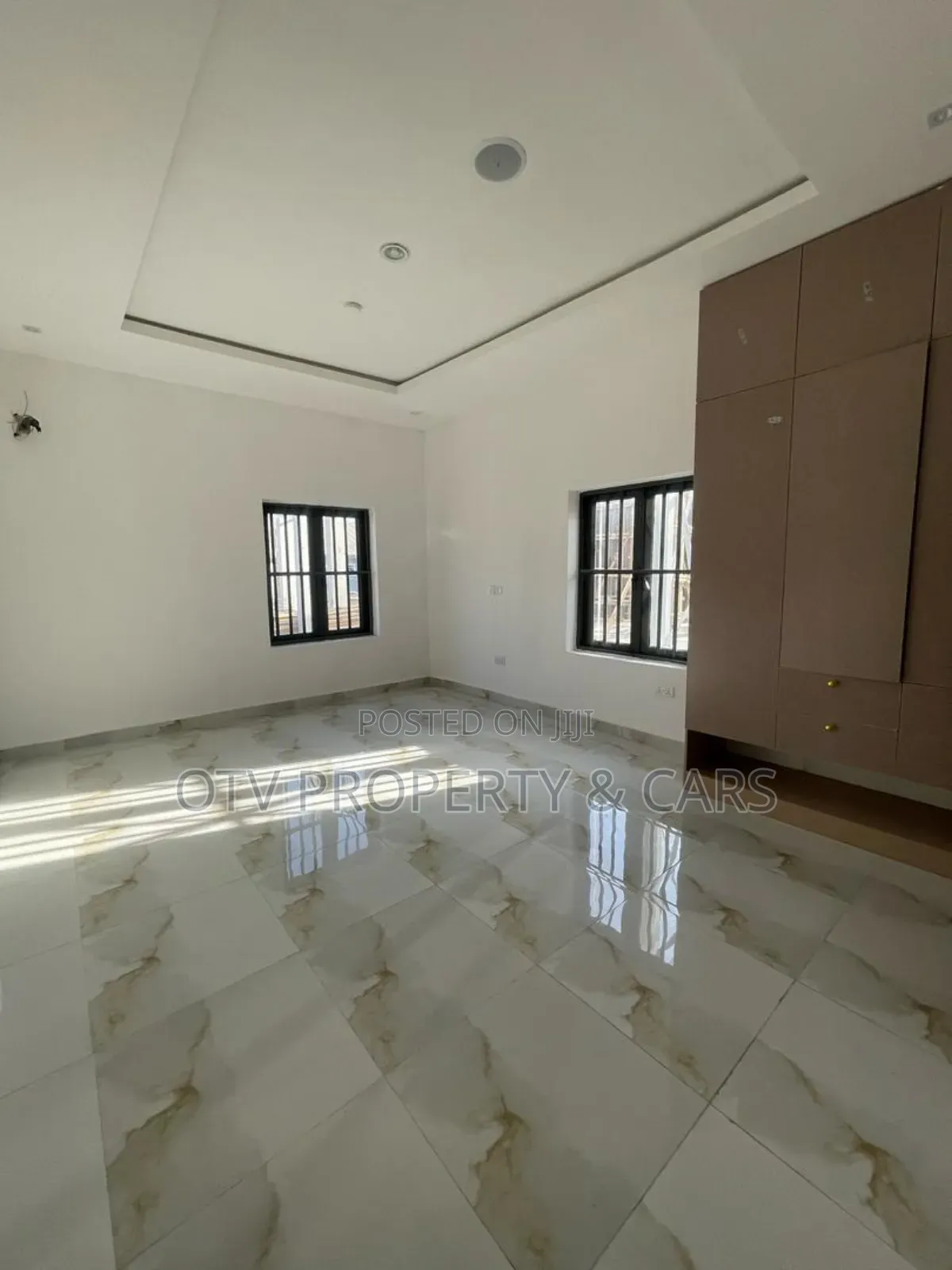 Furnished 5bdrm Duplex in Lekki Phase 1 for sale