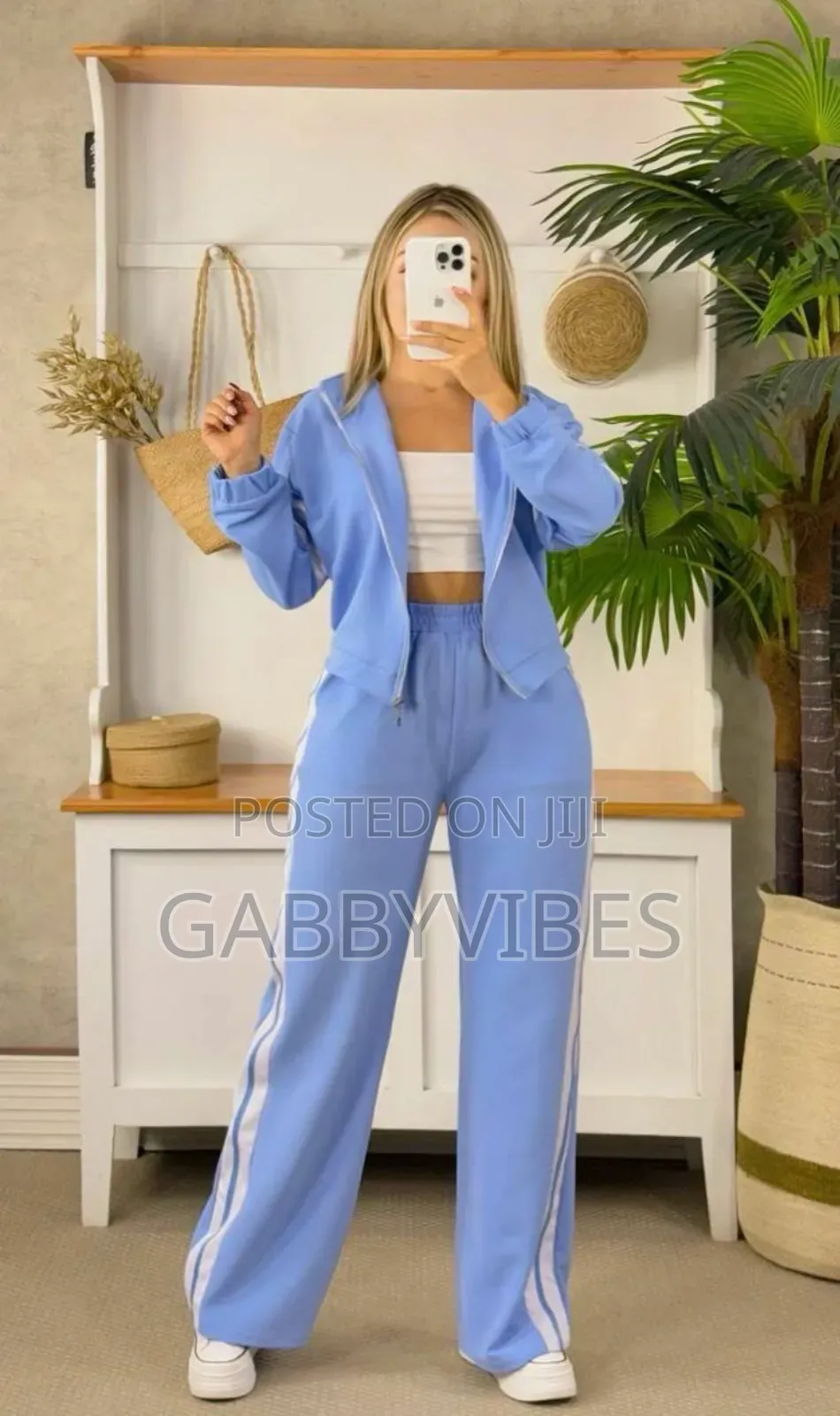 Khuzhi Fashionable Women Wears